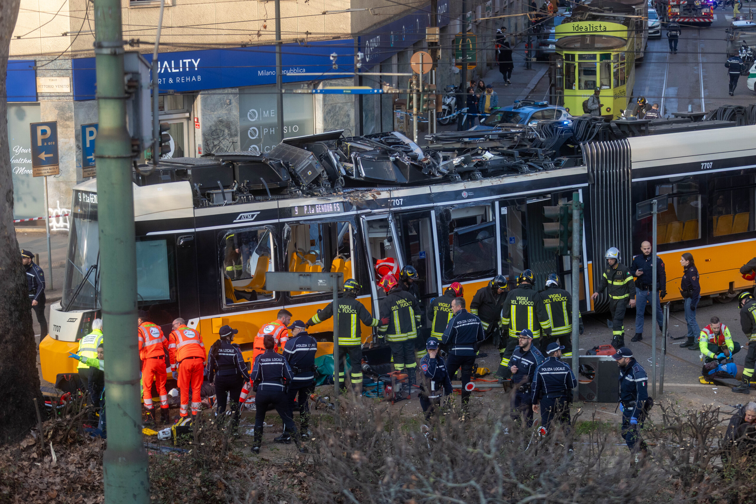 tram derails in milan atm driver was on the phone until 12 seconds before the crash scaled