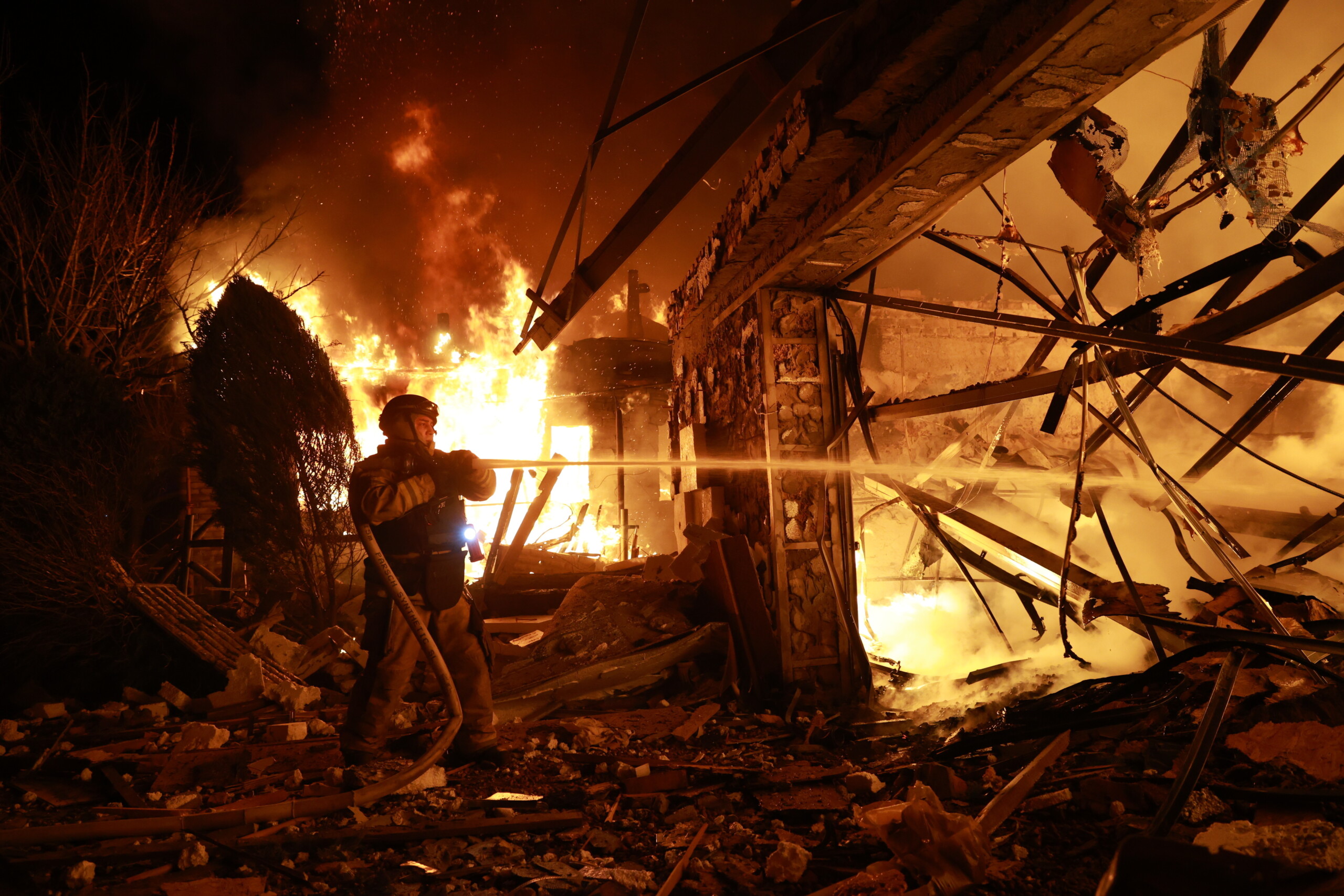 ukraine kyiv at least two killed in drone attack on zaporizhzhia scaled