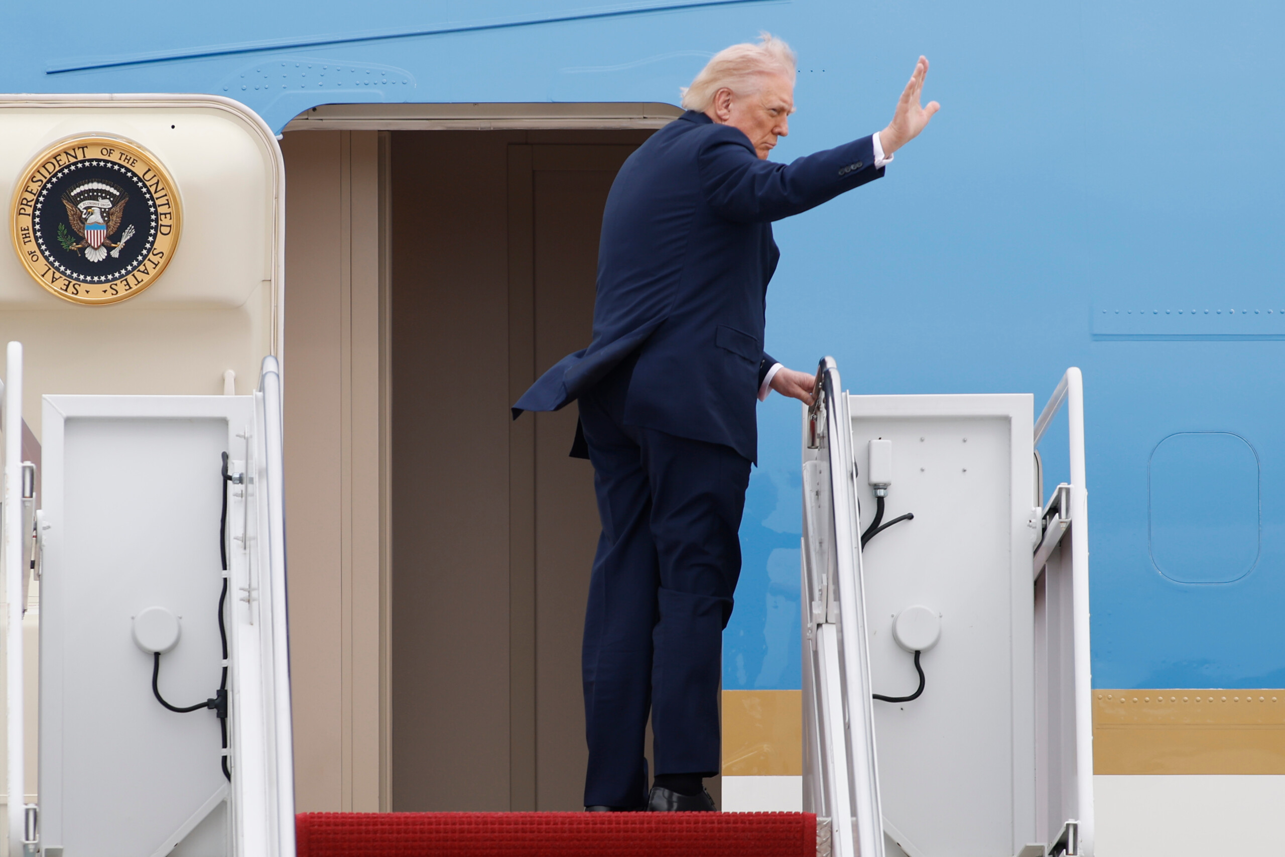 Iran, Axios: ‘Trump assembles team for possible negotiations with Tehran’ 1 iran axios trump assembles team for possible negotiations with tehran scaled