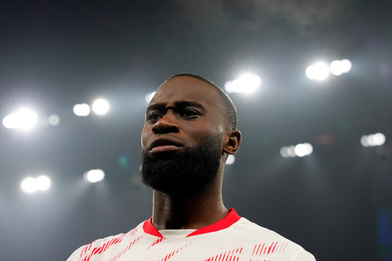 newcastle v sunderland suspended over racist chants then resumed