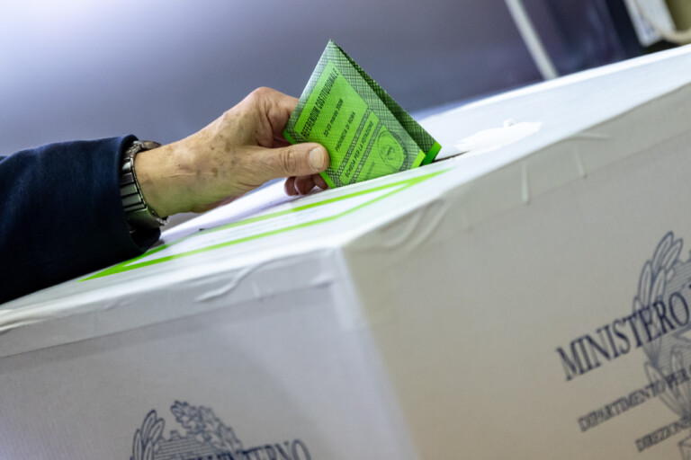 referendum turnout exceeds 38 at 7pm