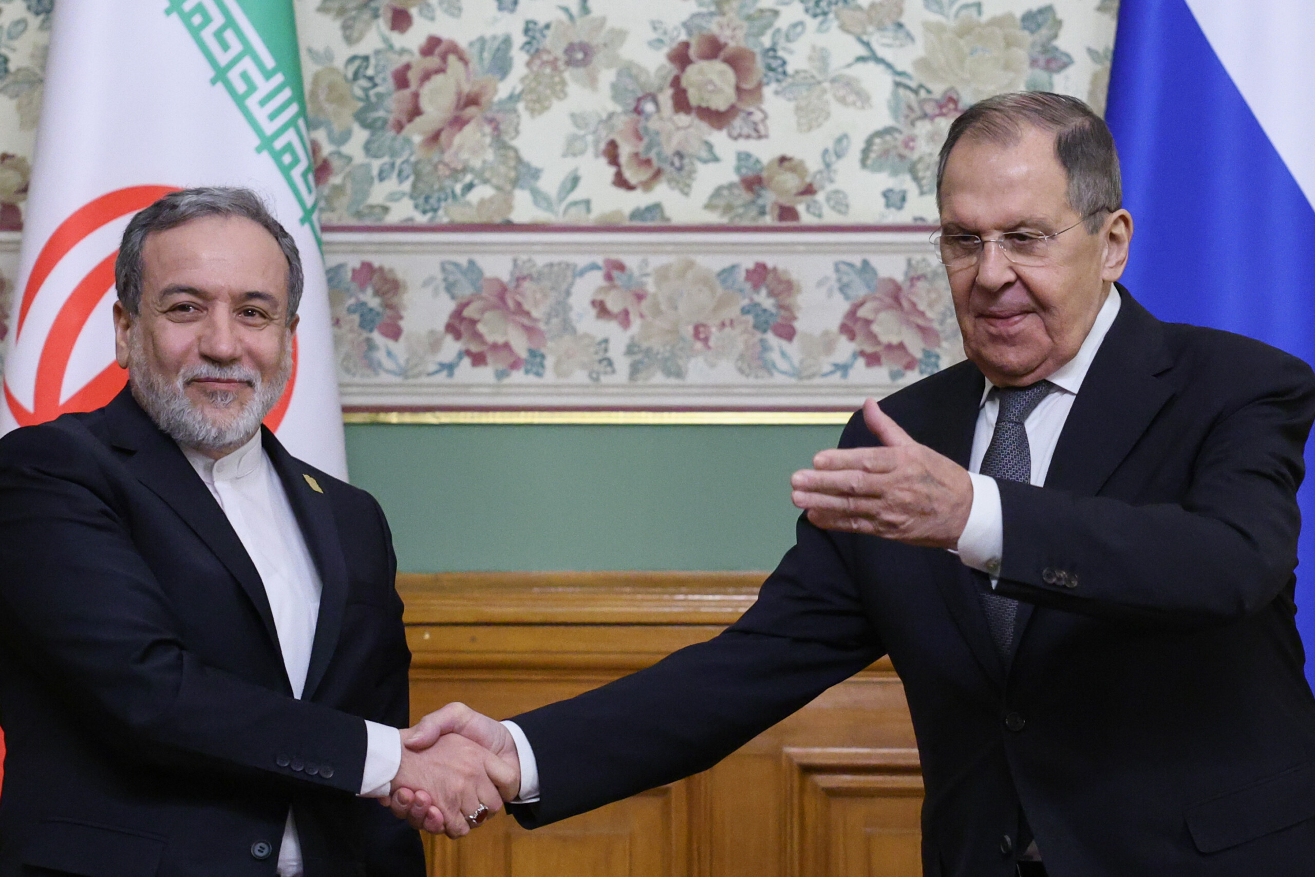 Iran: Lavrov speaks to Araghchi: ‘US-Israeli raids on energy sites are unacceptable’ 1 iran lavrov speaks to araghchi us israeli raids on energy sites are unacceptable scaled