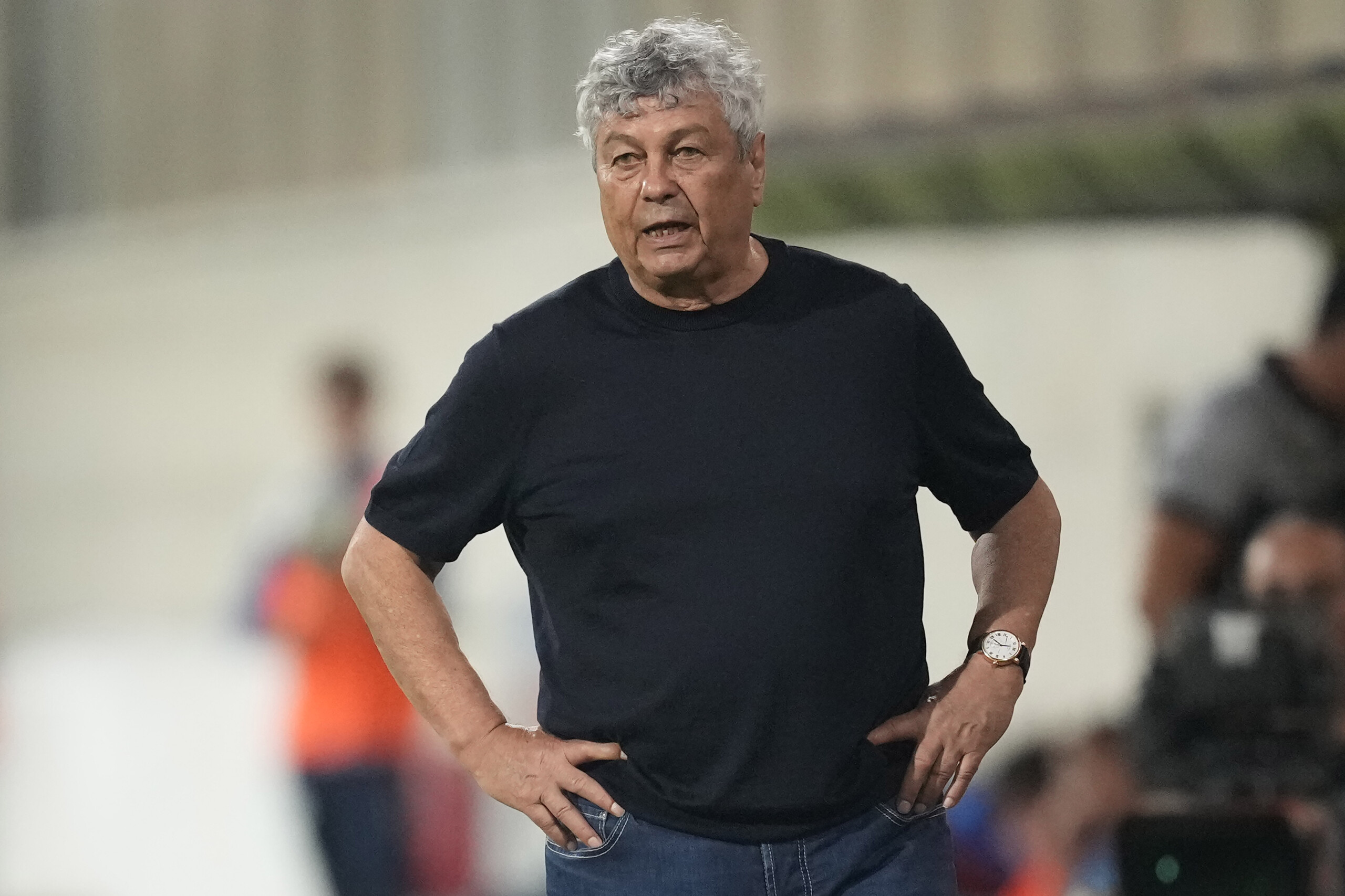 football romania manager lucescu hospitalised to miss match against slovakia scaled
