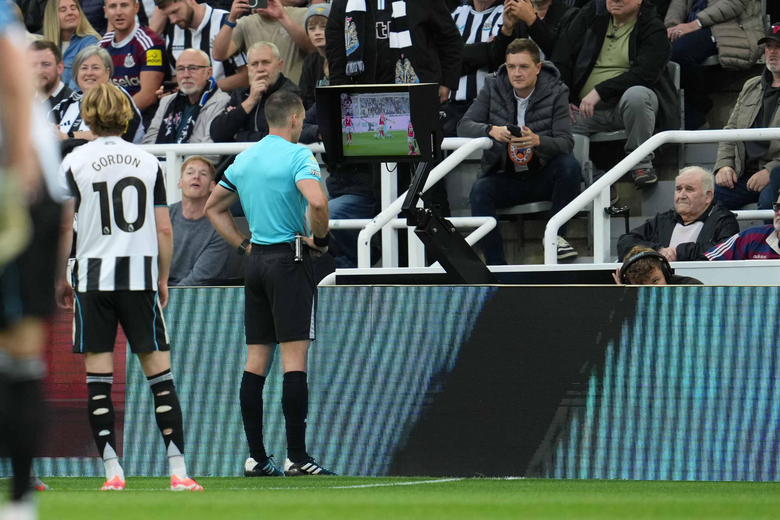 Premier League: over 75% of fans oppose VAR 1 premier league over 75 of fans oppose var scaled