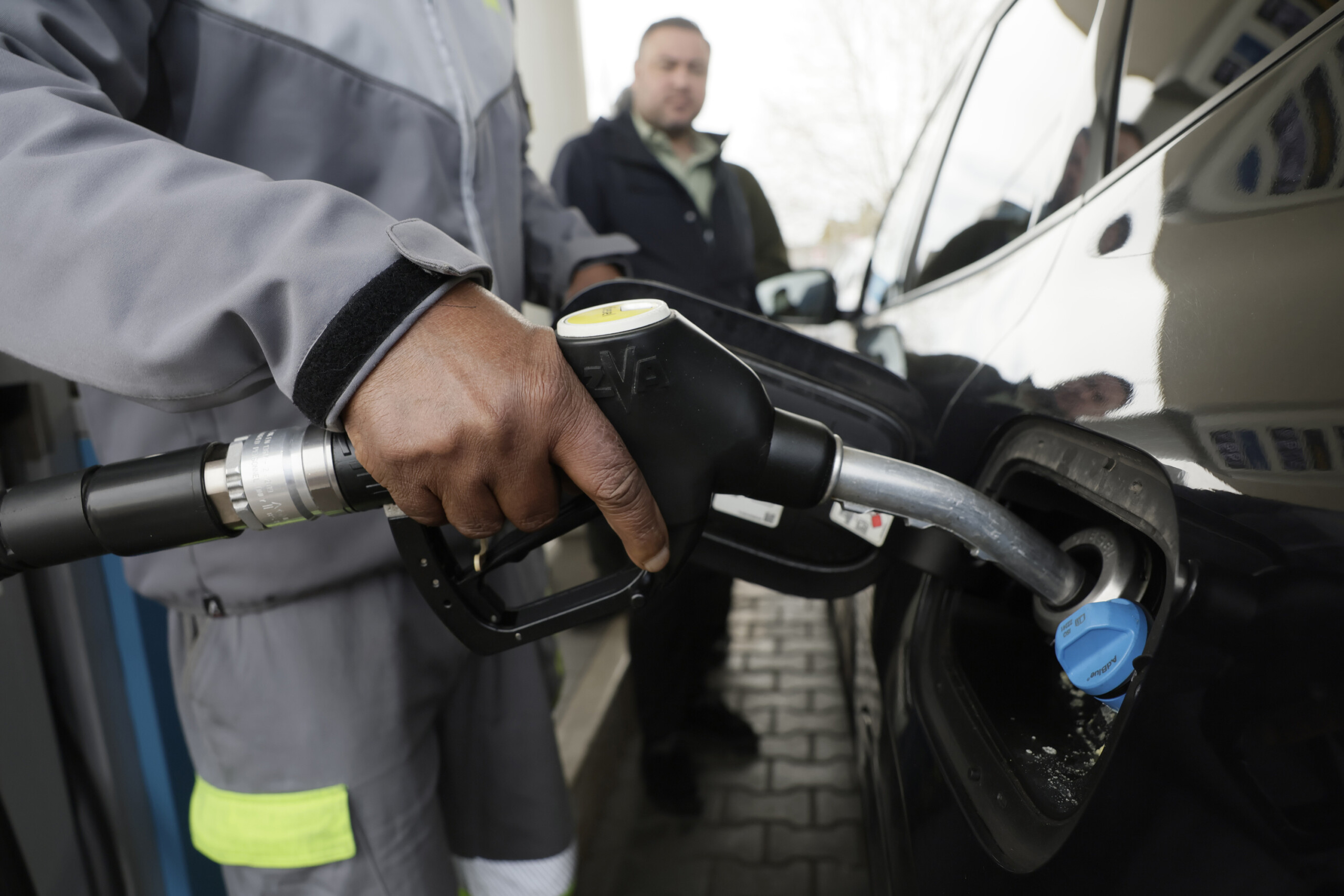 fuel unc prices rising across italy diesel over e2 10 scaled