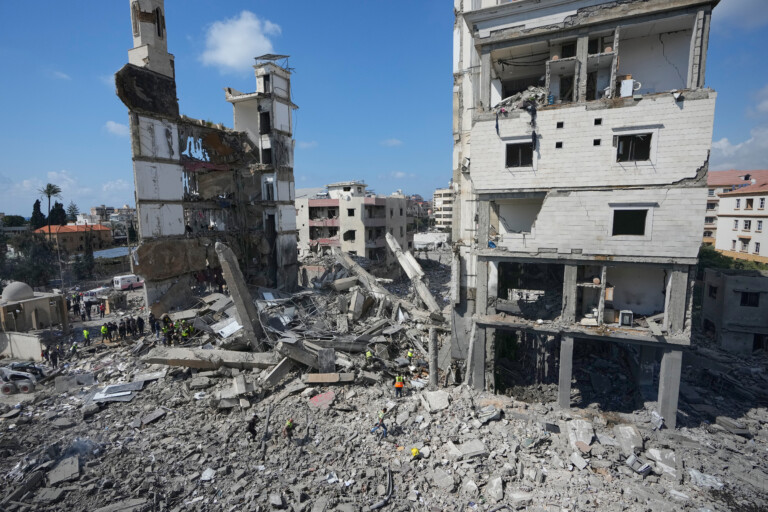 lebanon 89 dead and 720 injured in israeli air strikes