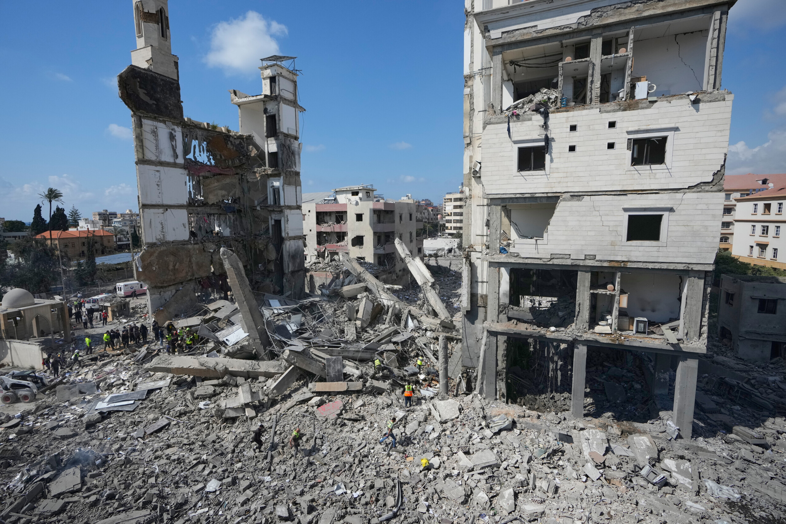 Lebanon: 89 dead and 720 injured in Israeli air strikes 1 lebanon 89 dead and 720 injured in israeli air strikes scaled