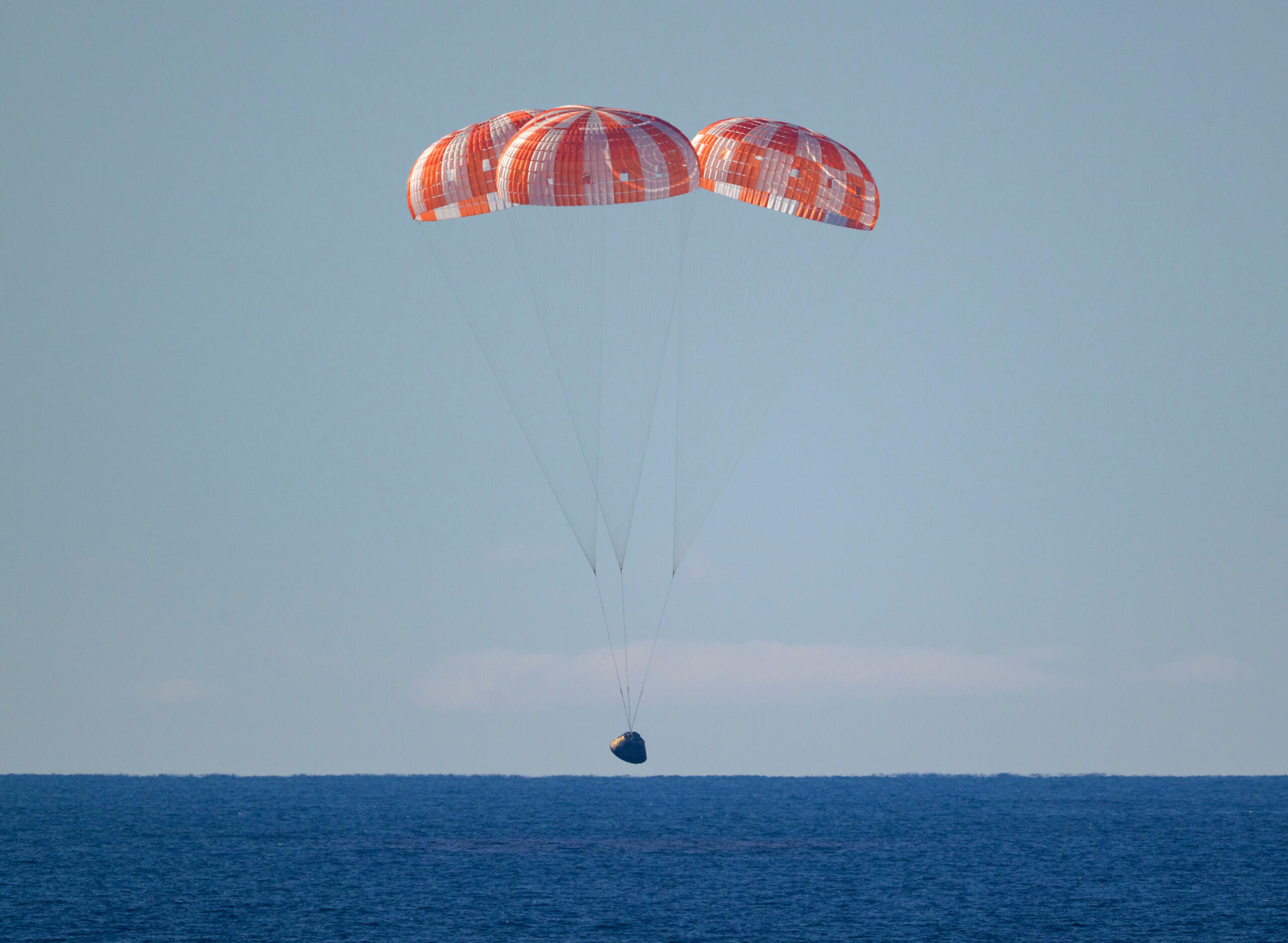 Space, Orion capsule successfully splashes down: Artemis II mission concluded 1 space orion capsule successfully splashes down artemis ii mission concluded scaled
