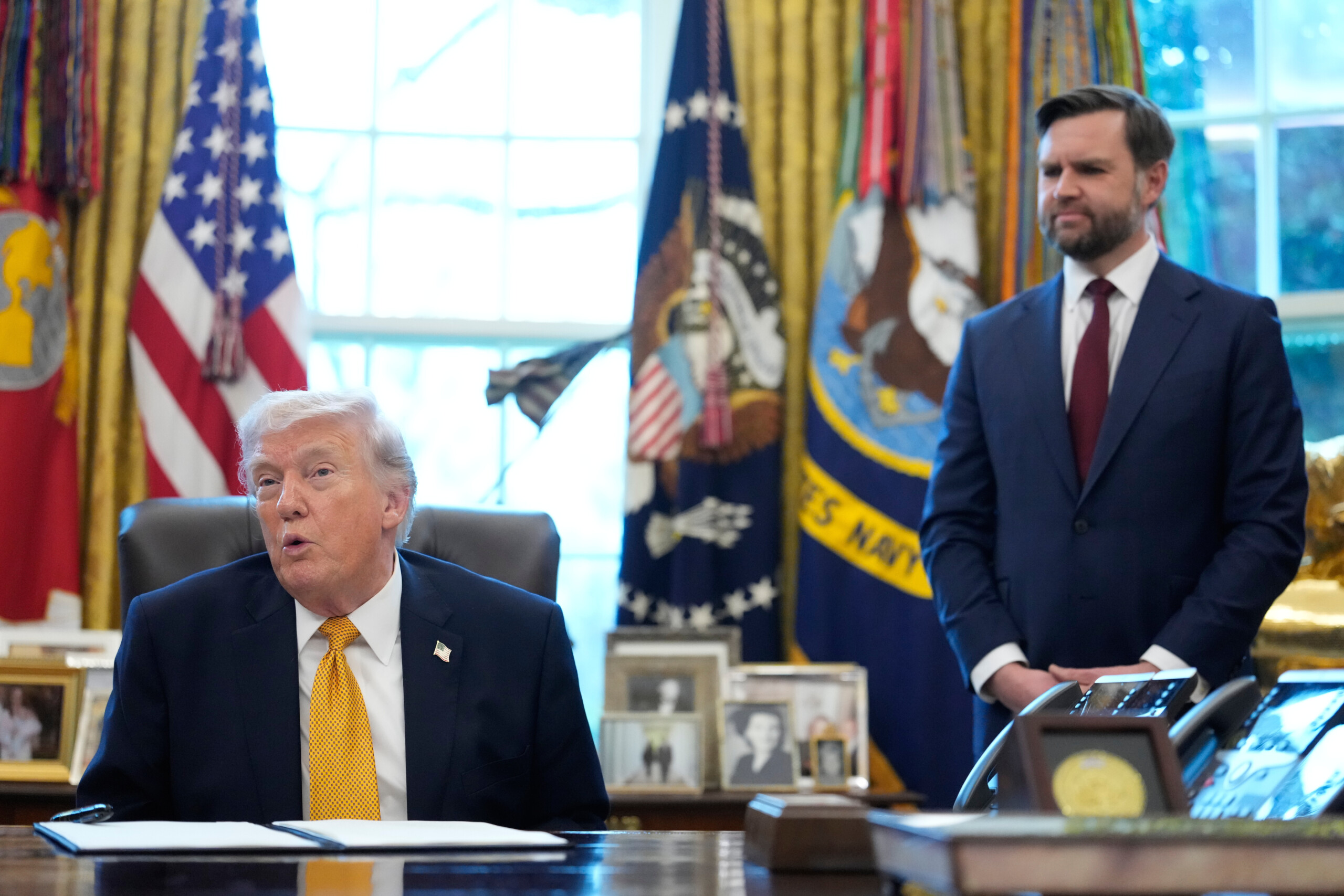 iran trump vance and us delegation in islamabad in a few hours scaled