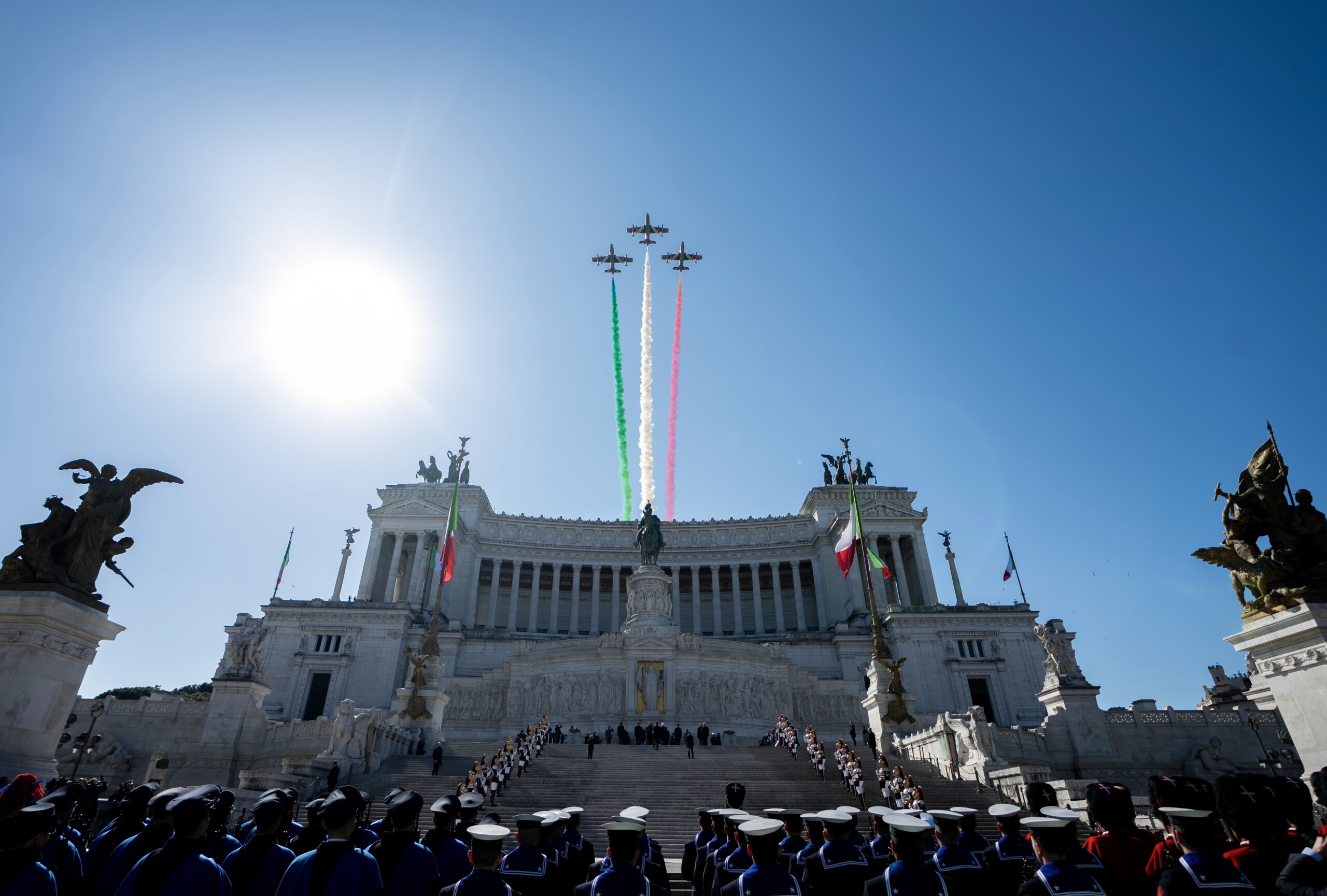 25 april mattarella and meloni at altare della patria for wreath laying ceremony scaled