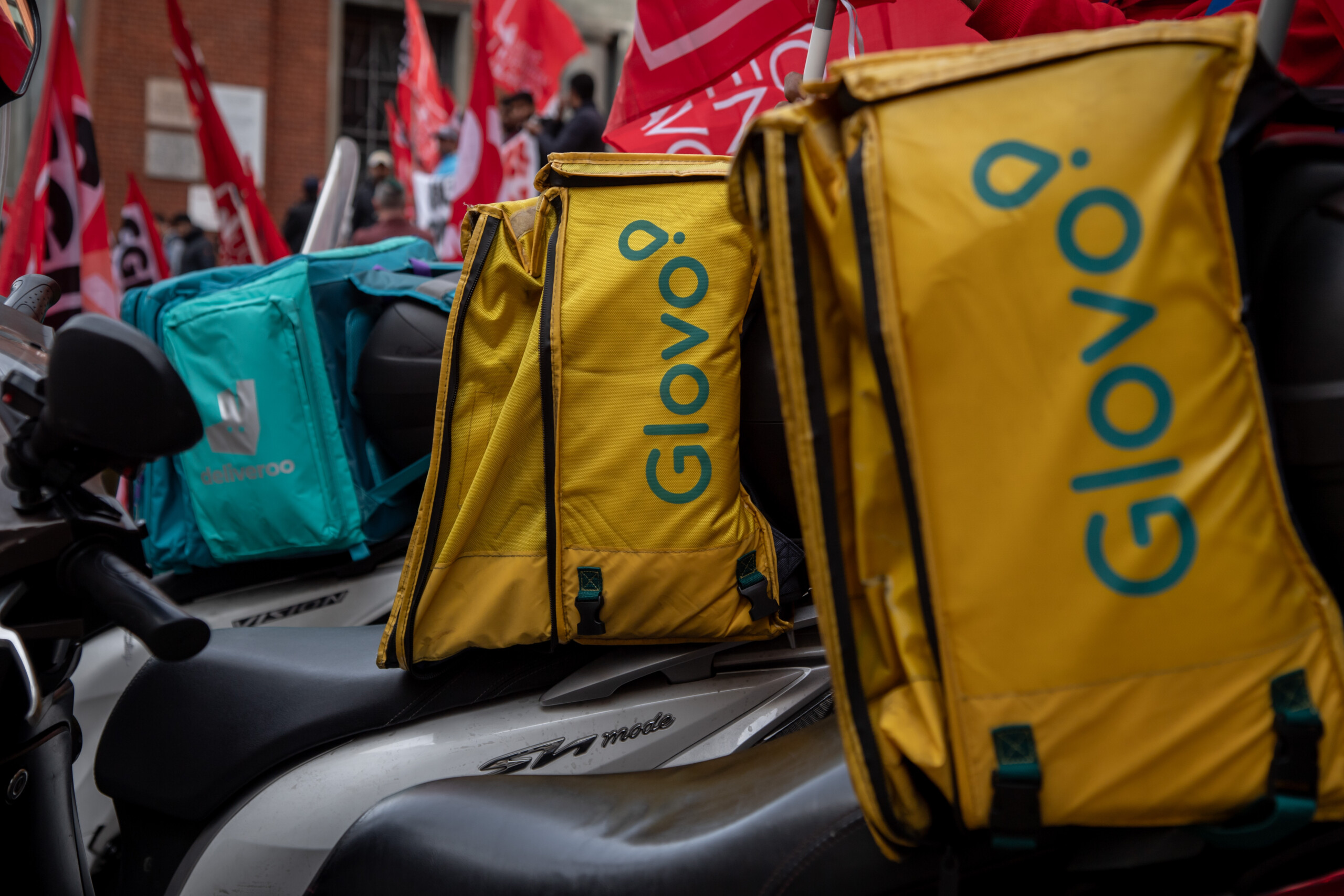 the competition authority has launched investigations into companies belonging to the glovo and deliveroo italy groups scaled