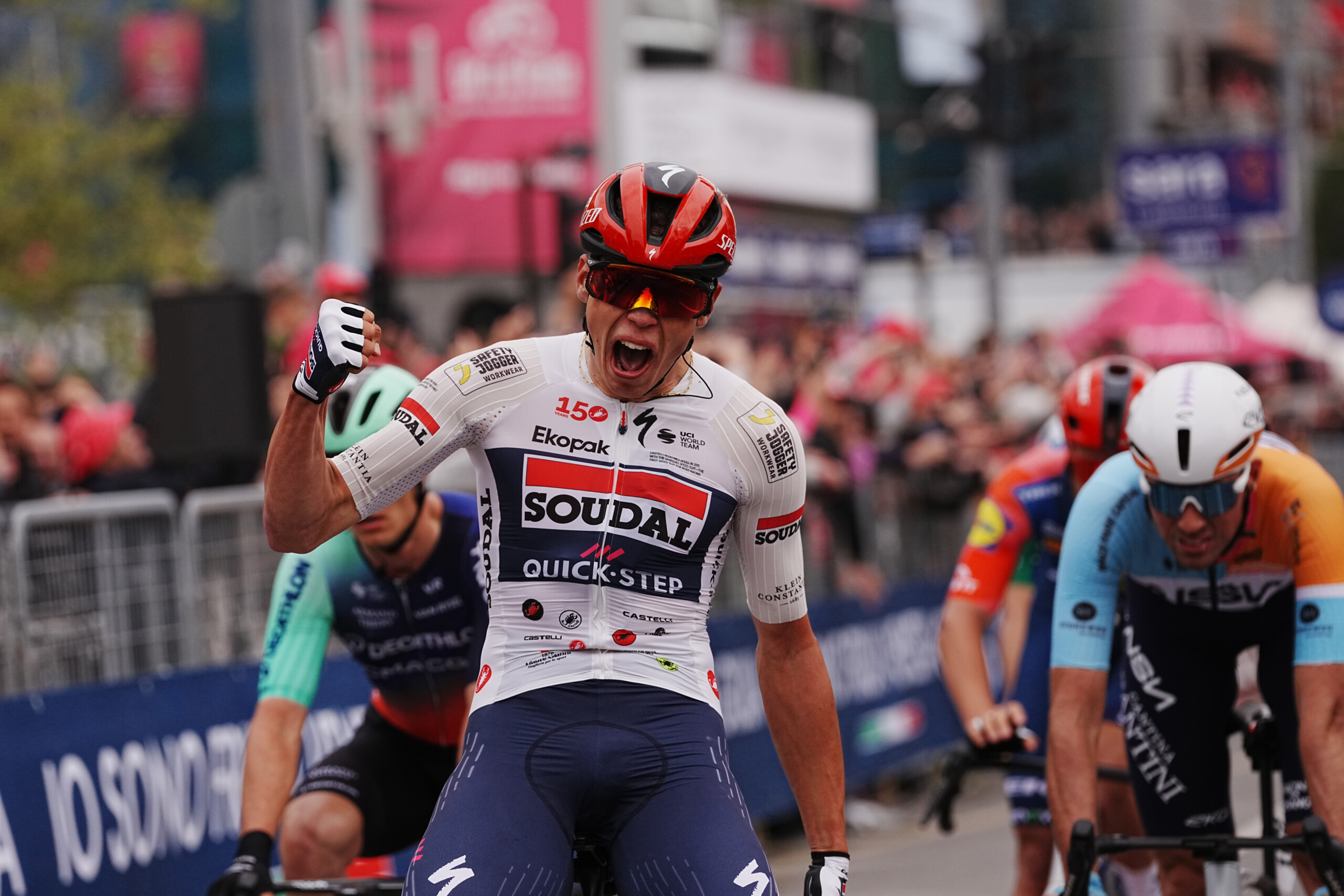 giro ditalia first stage and pink jersey for magnier scaled