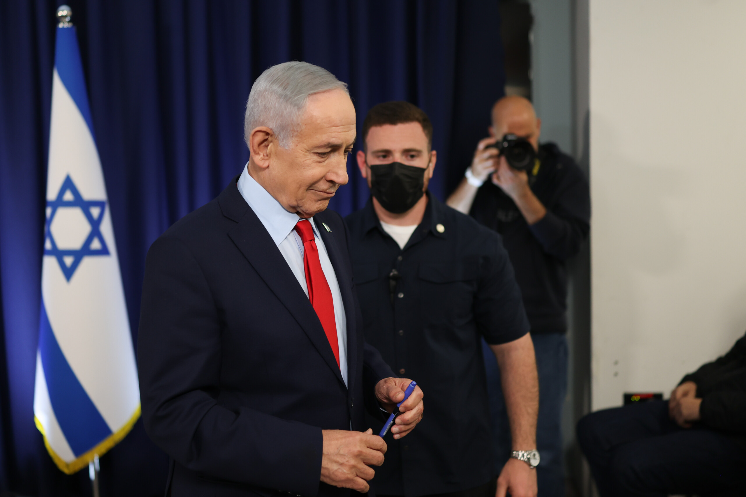 israel poll shows 42 of likud voters do not intend to vote for the party again scaled