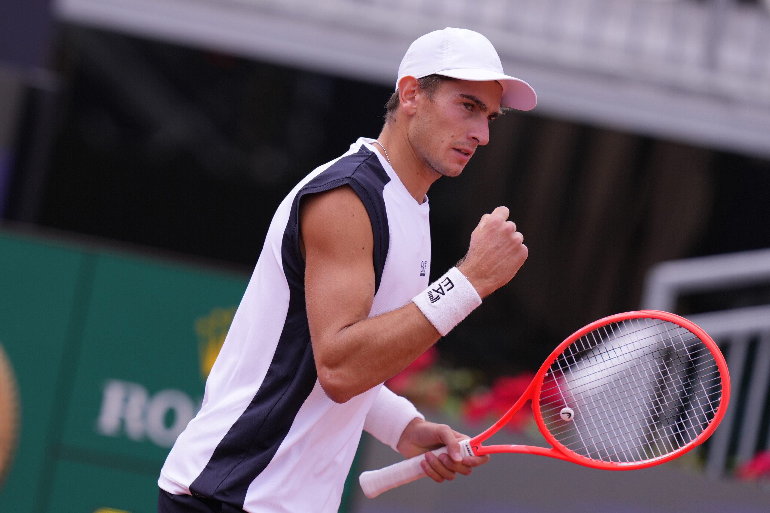 italian open arnaldi pulls off a stunning victory beats de minaur and advances to the third round scaled