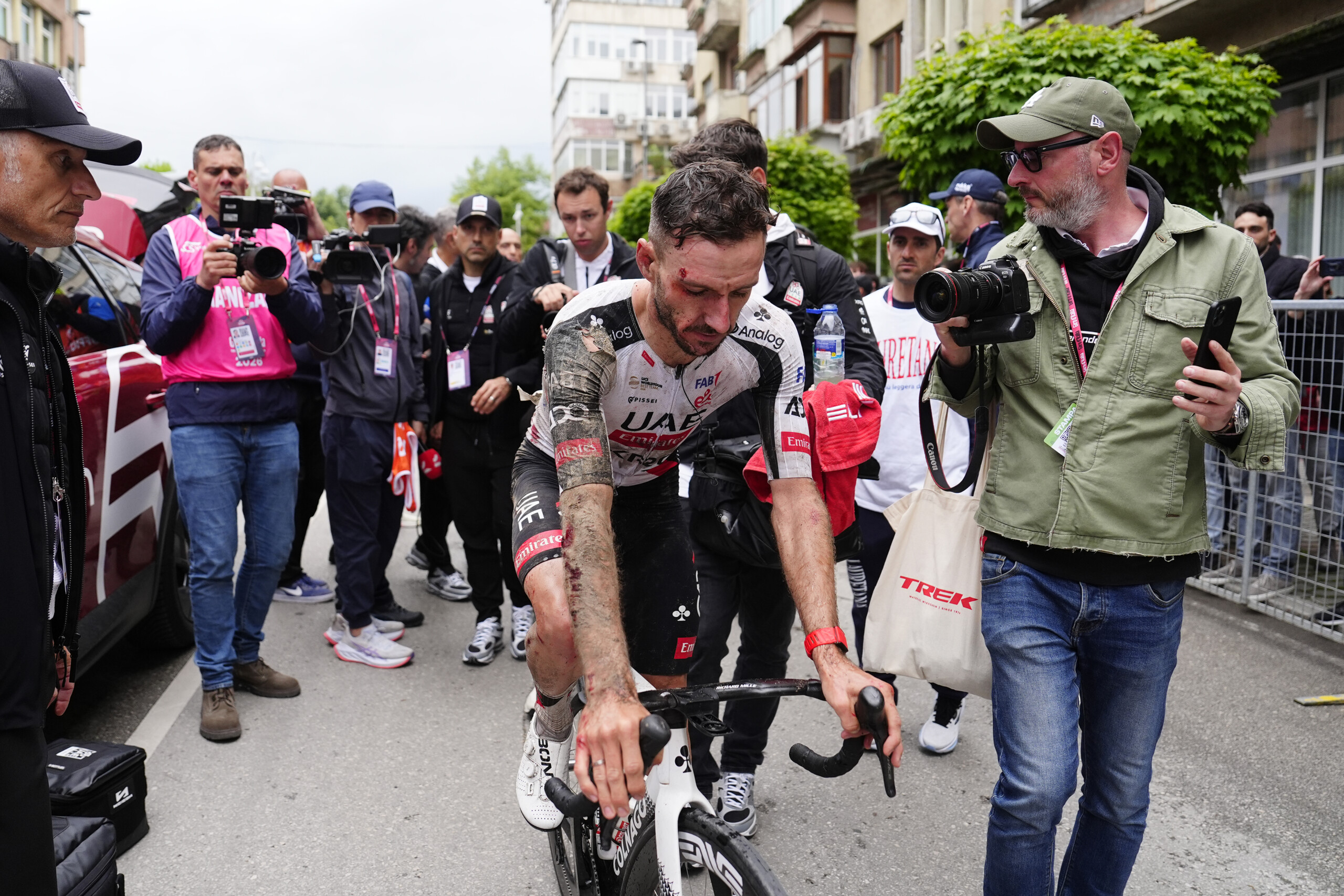 Giro d'Italia: UAE Team Emirates captain Adam Yates withdraws 1 giro ditalia uae team emirates captain adam yates withdraws scaled