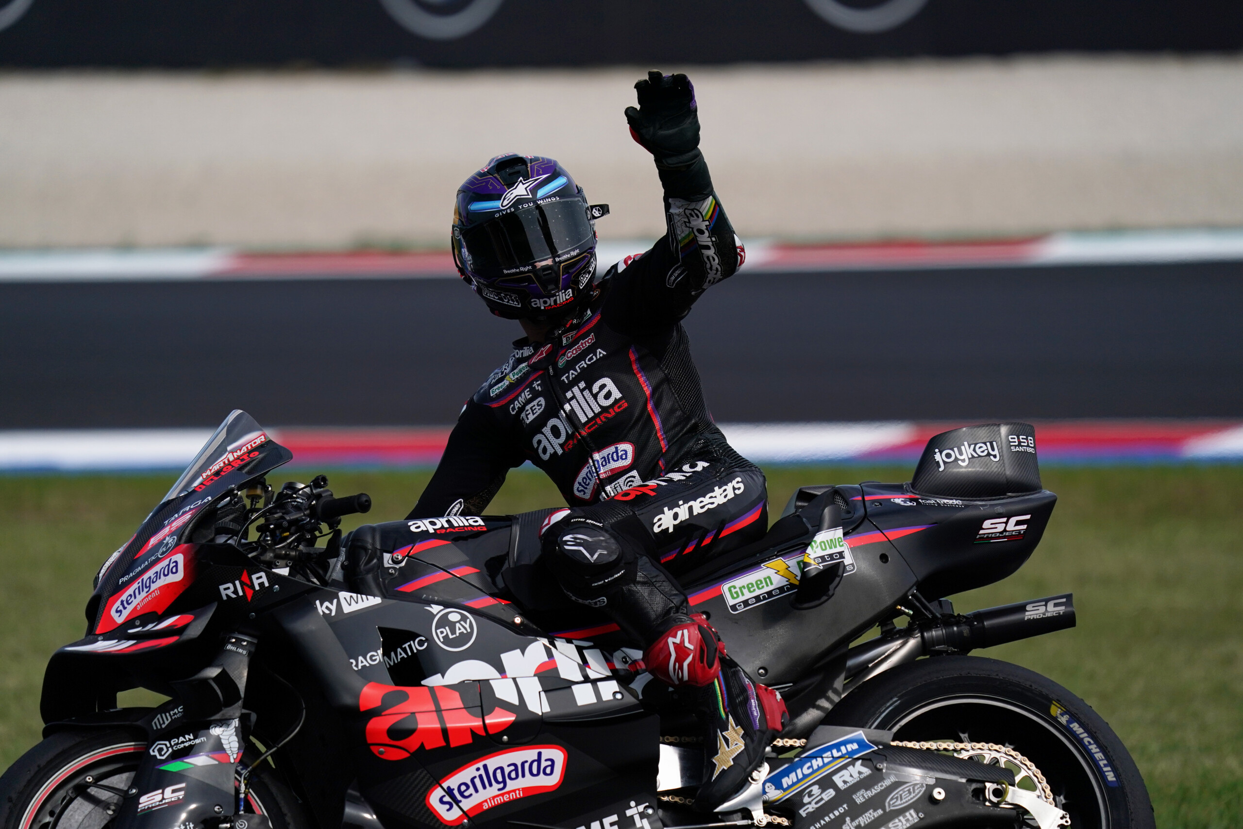 MotoGP: Martin Wins in France Ahead of Bezzecchi; Bagnaia Crashes 1 motogp martin wins in france ahead of bezzecchi bagnaia crashes scaled