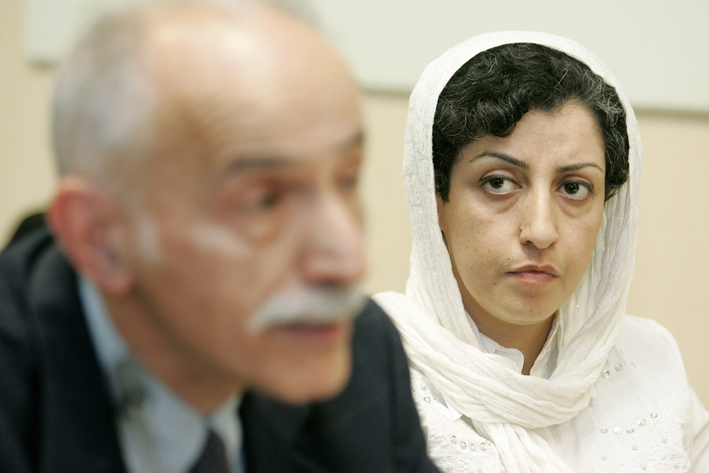 iran narges mohammadi released on bail to receive hospital treatment