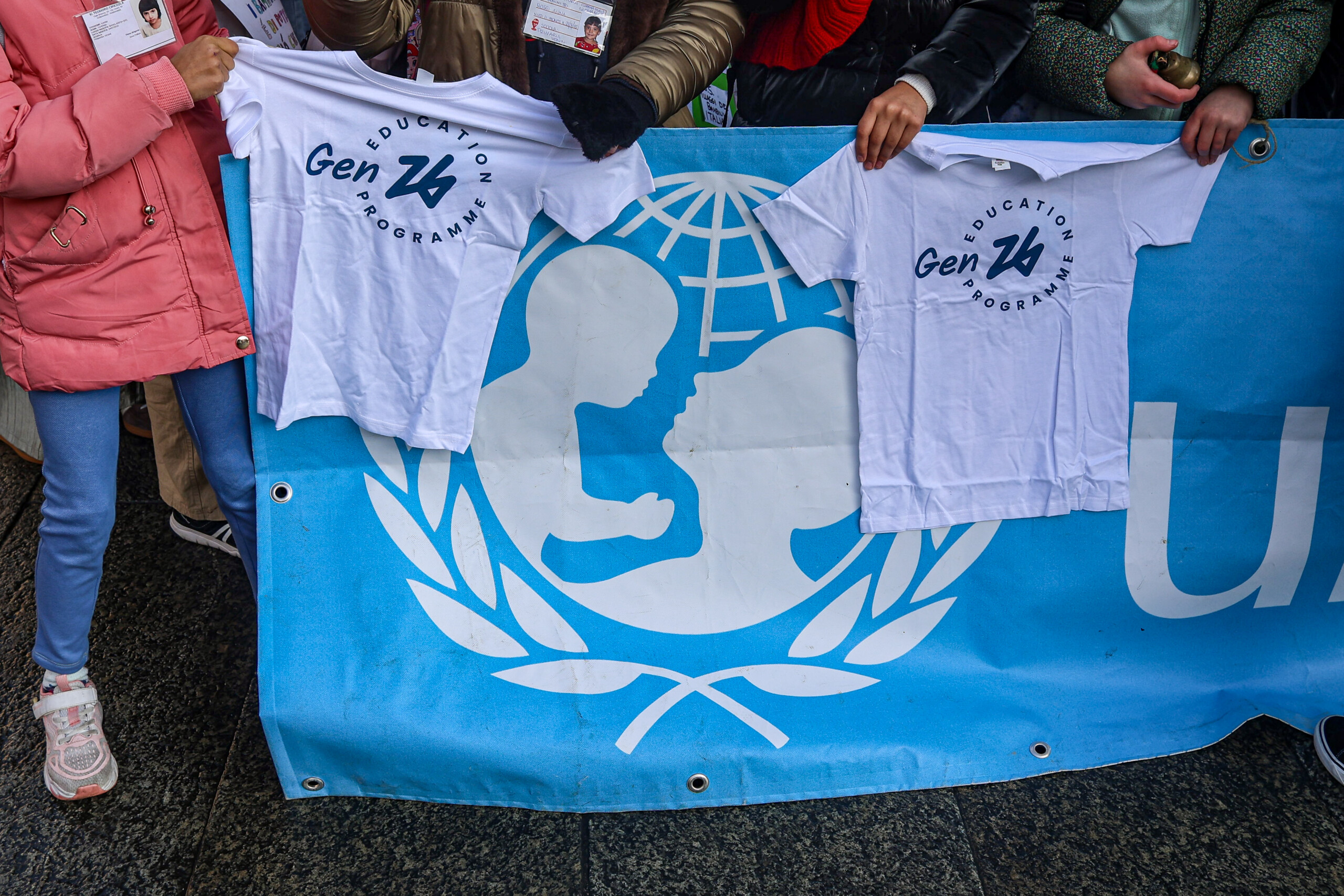 children unicef nearly one in four children in italy lives below the poverty line scaled