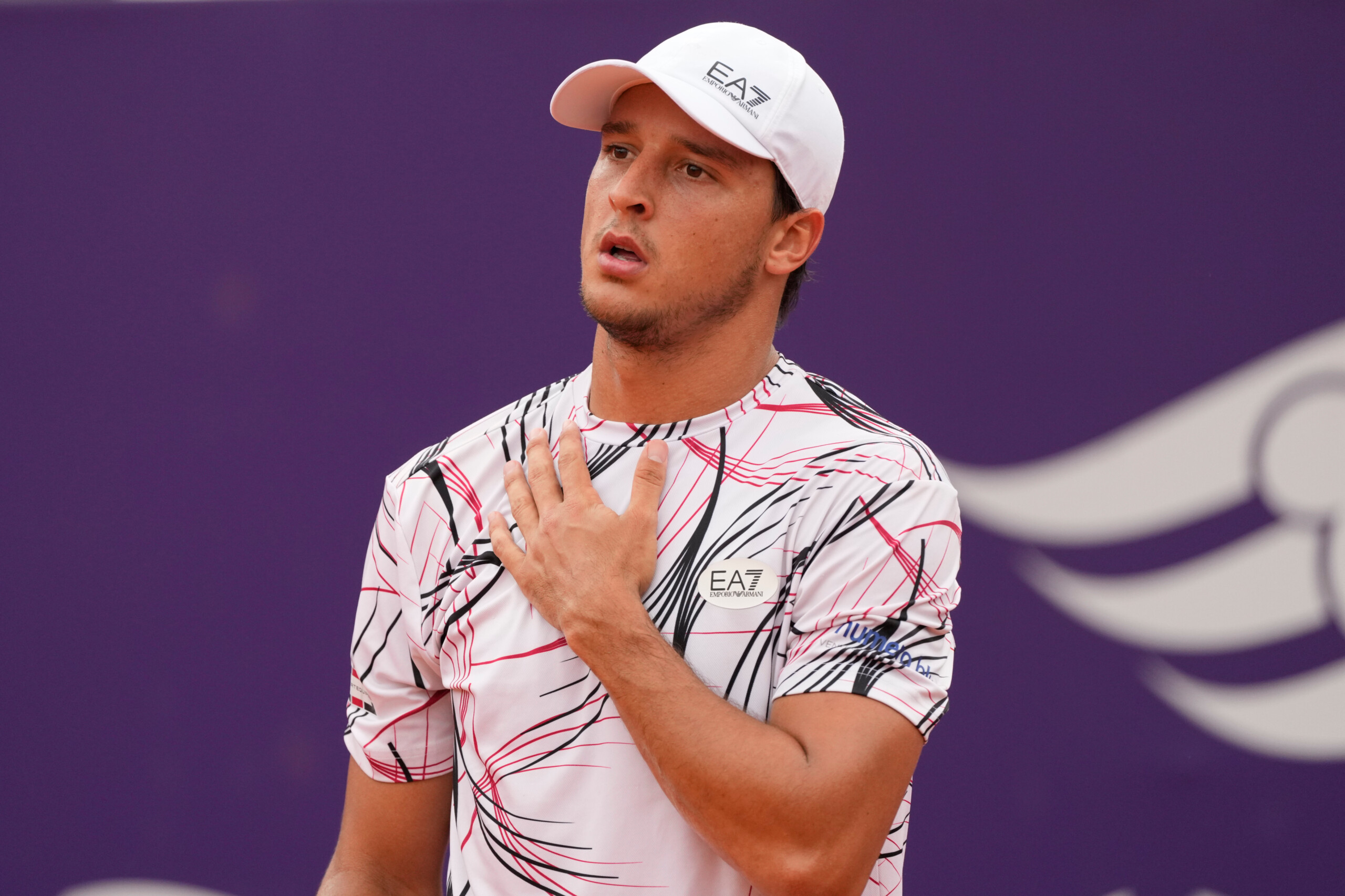 italian open darderi pulls off a stunning upset comes from behind to beat zverev and reaches the quarter finals scaled