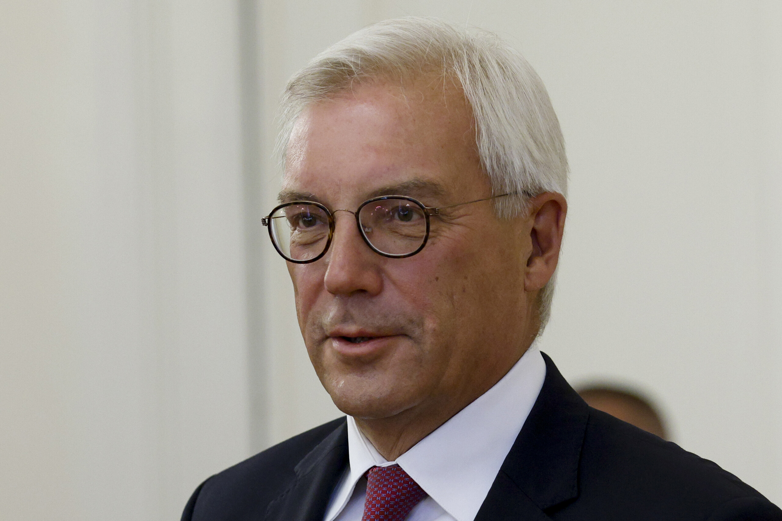 ukraine moscow the eu cannot act as a mediator or participate in peace efforts scaled
