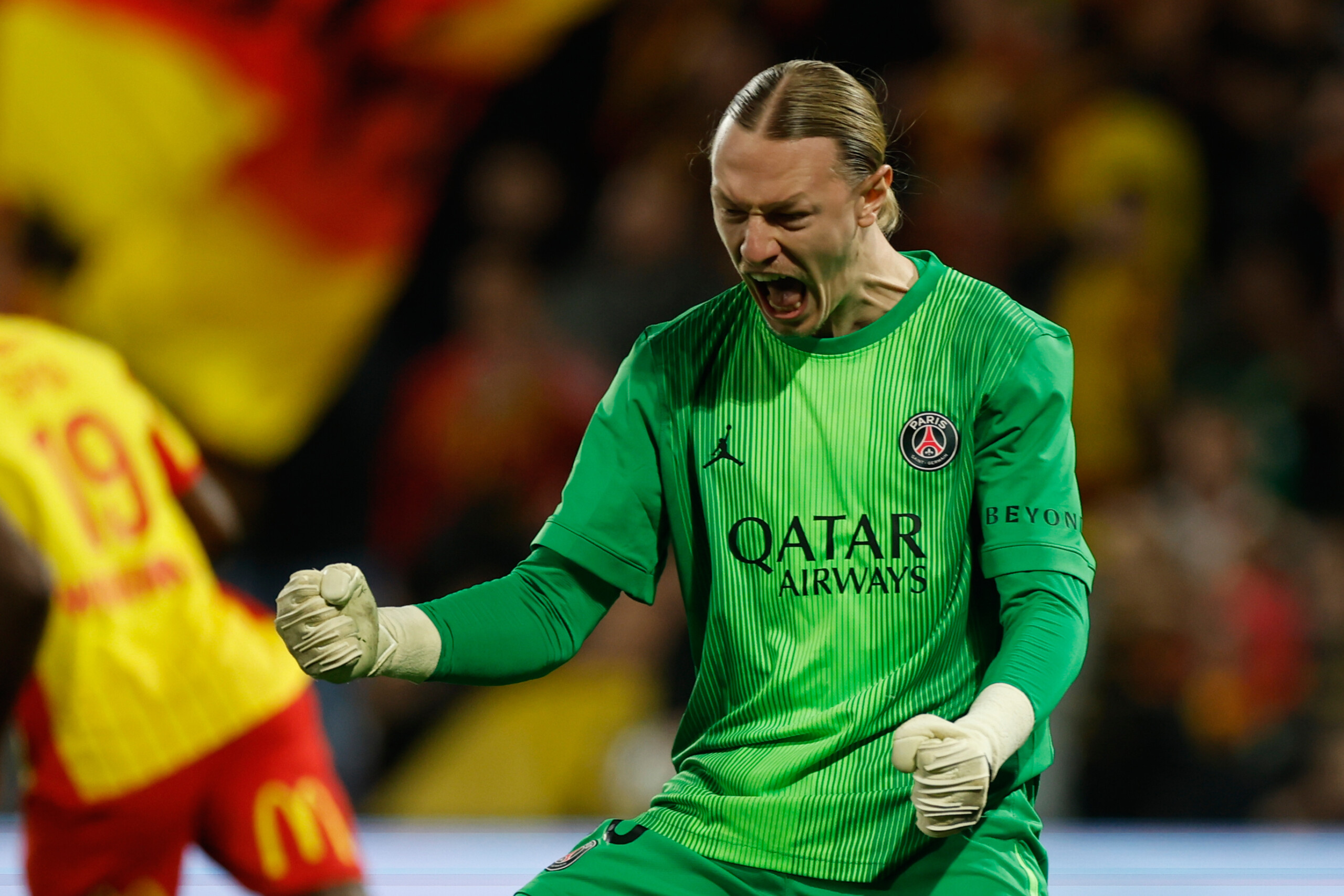 psg wins ligue 1 for the fifth consecutive time lens defeated 2 0 scaled