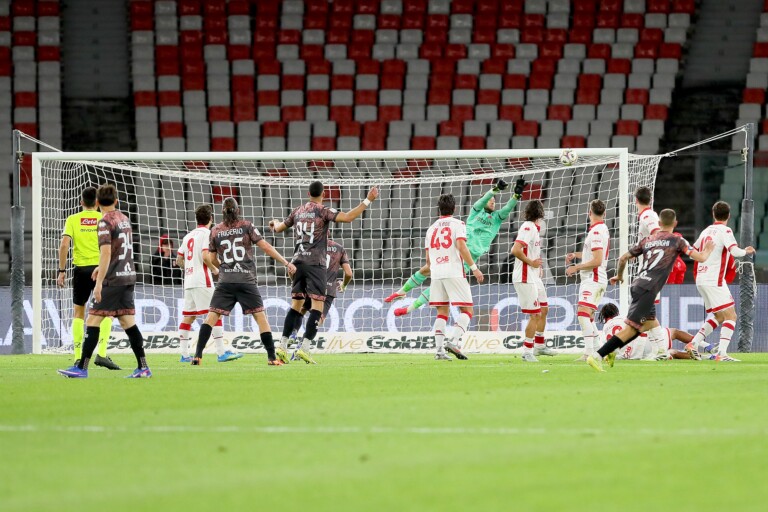 football serie b play offs goalless draw between bari and sudtirol