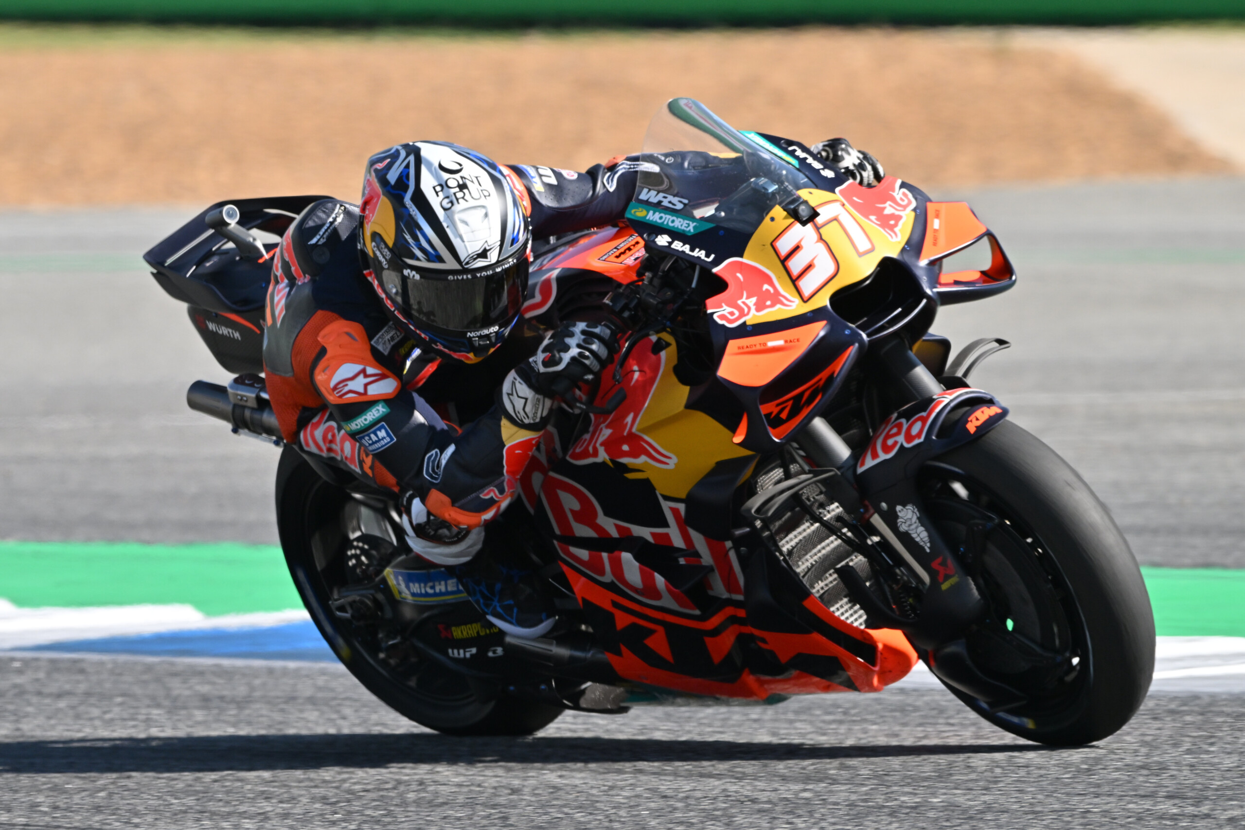 motogp acosta takes pole in catalonia ahead of morbidelli bezzecchi crashes scaled