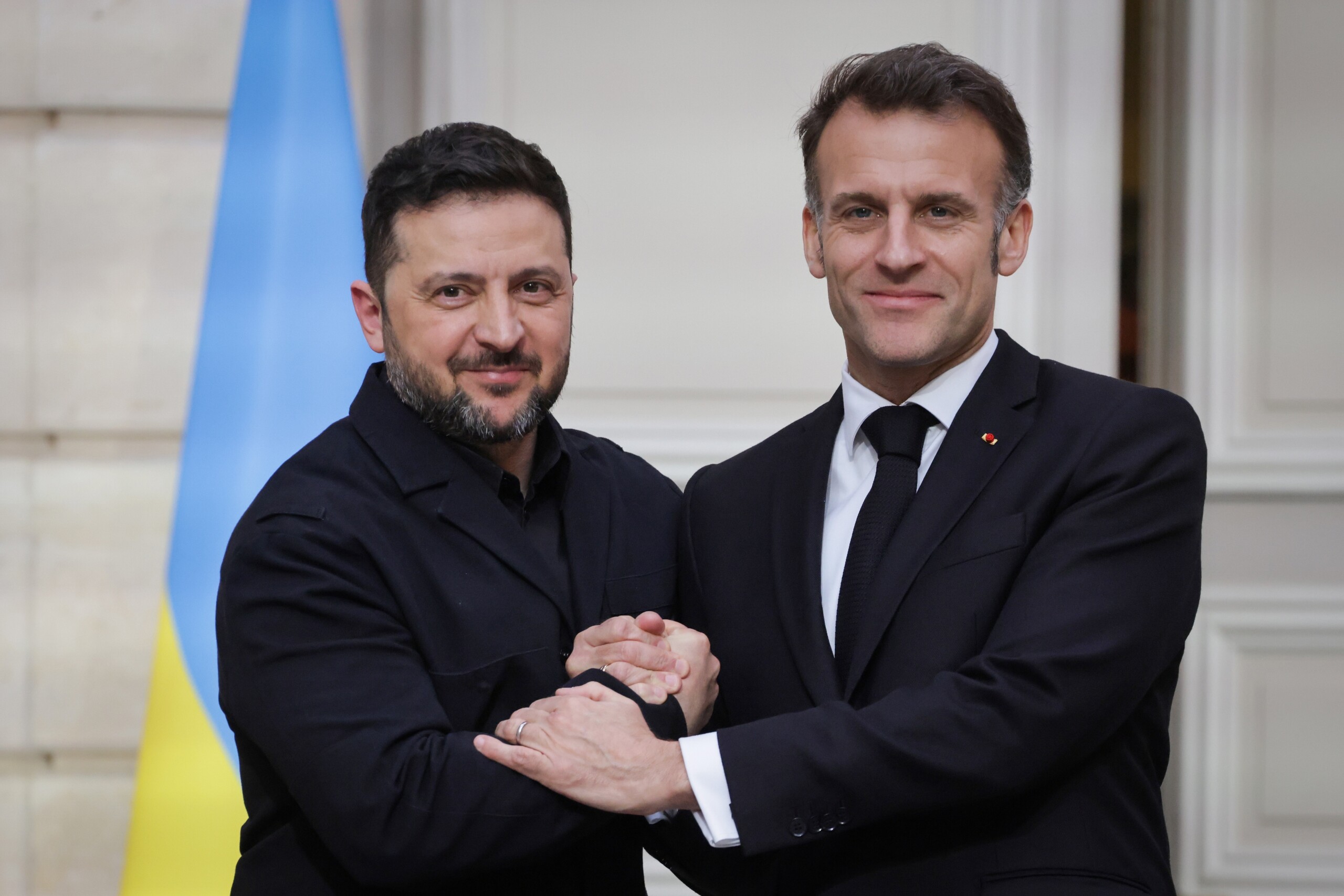 Ukraine, Zelensky speaks with Macron: "Focus on defense and the path to EU accession." 1 ukraine zelensky speaks with macron focus on defense and the path to eu accession scaled