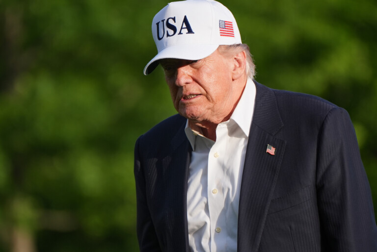 iran trump discusses strategy with members of his security team at a golf club
