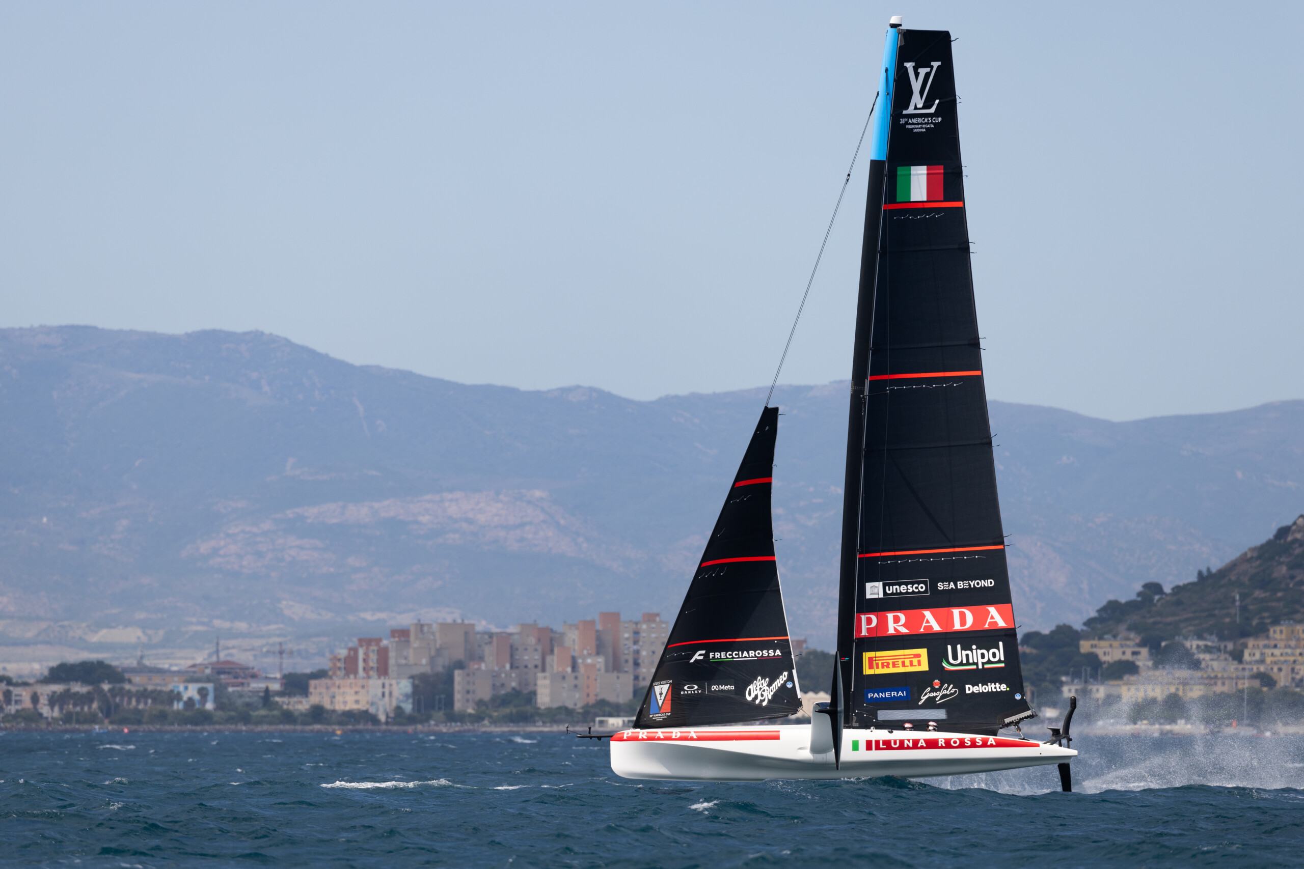 America's Cup: Luna Rossa beats New Zealand in Cagliari 1 americas cup luna rossa beats new zealand in cagliari scaled