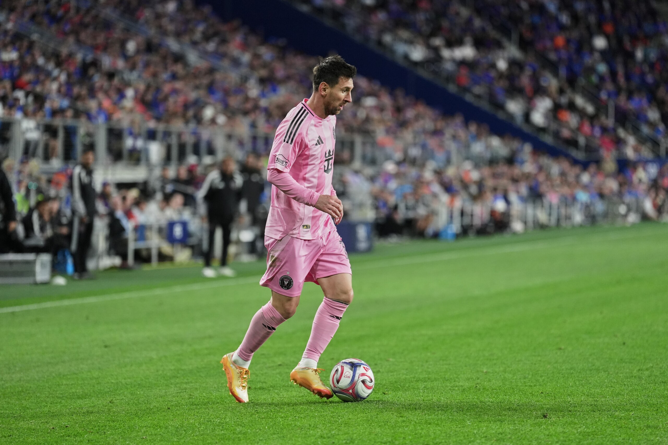 Argentina worried about Messi after injury in the match against Inter Miami 1 argentina worried about messi after injury in the match against inter miami scaled