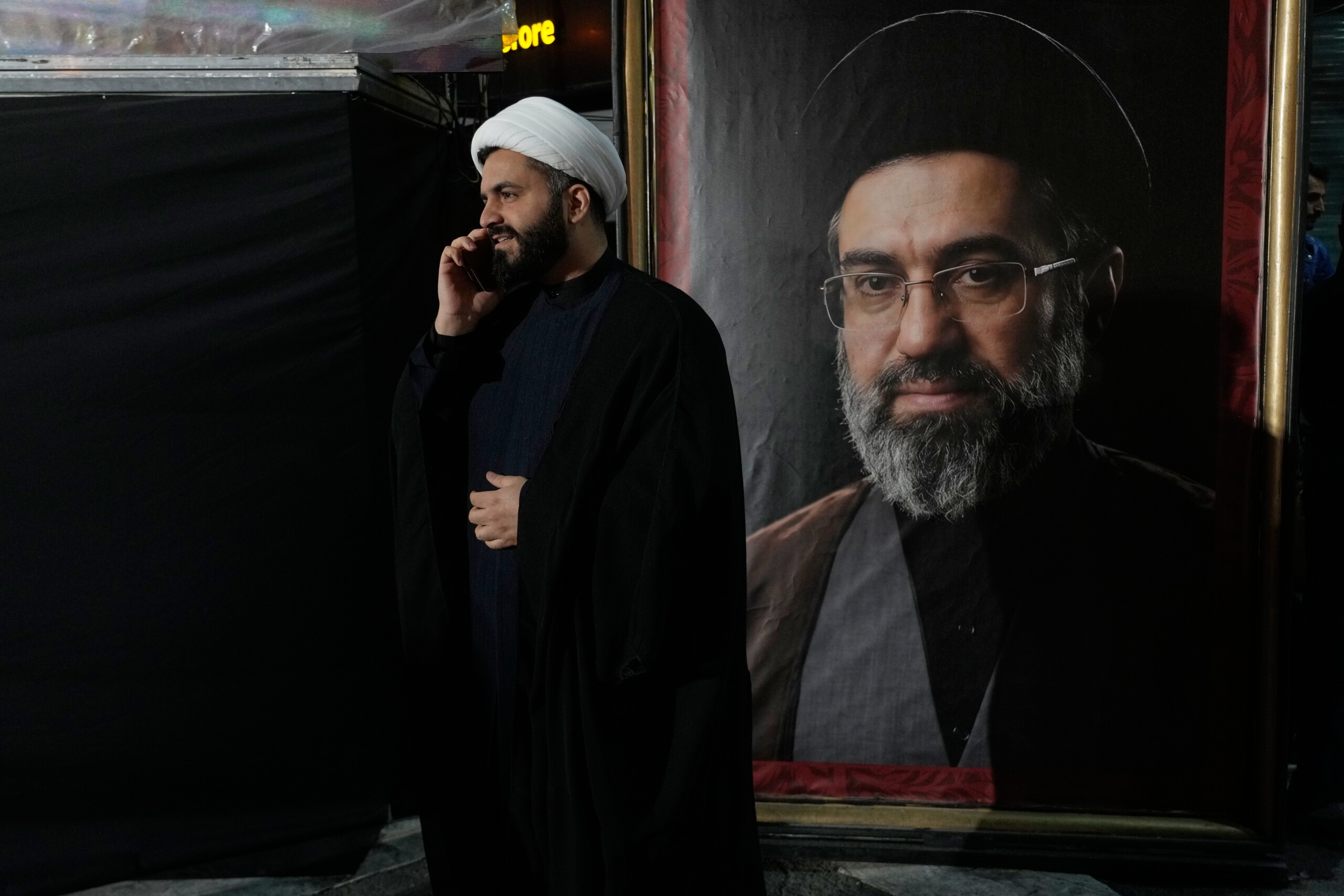 Iran: Khamenei at a secret location; communication is difficult 1 iran khamenei at a secret location communication is difficult scaled