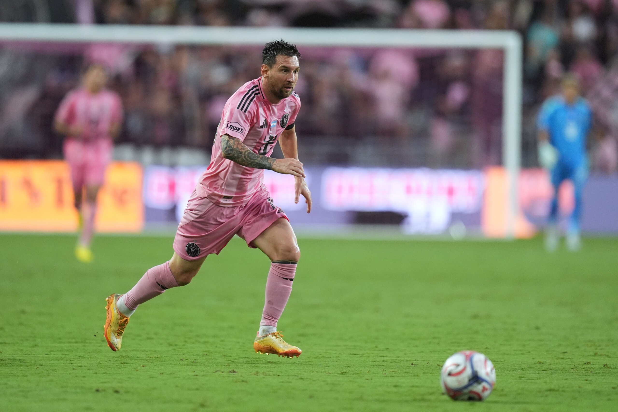 Football: Messi suffers muscle strain, World Cup not at risk 1 football messi suffers muscle strain world cup not at risk scaled