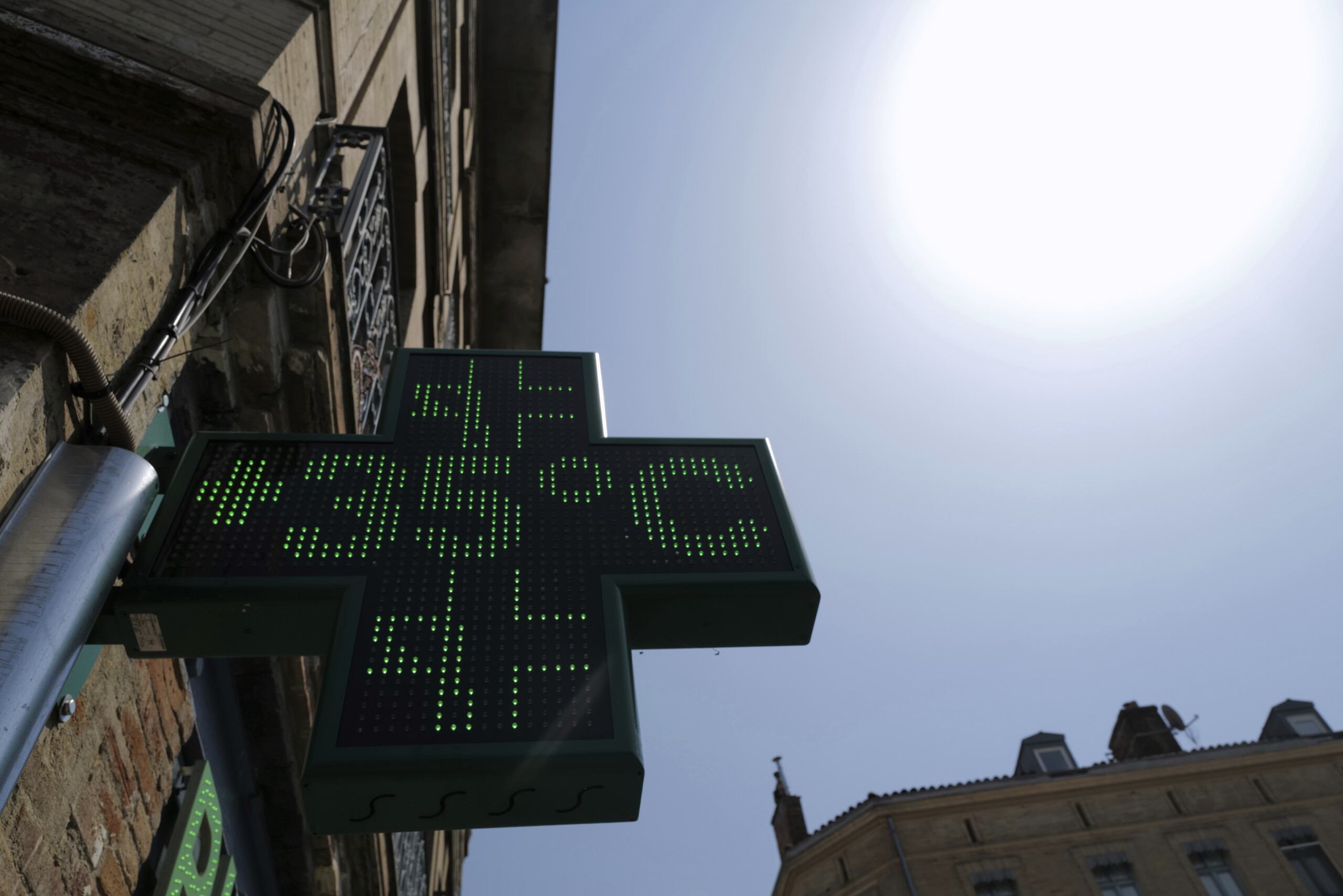 France: Authorities report at least 7 deaths linked to heatwave 1 france authorities report at least 7 deaths linked to heatwave scaled