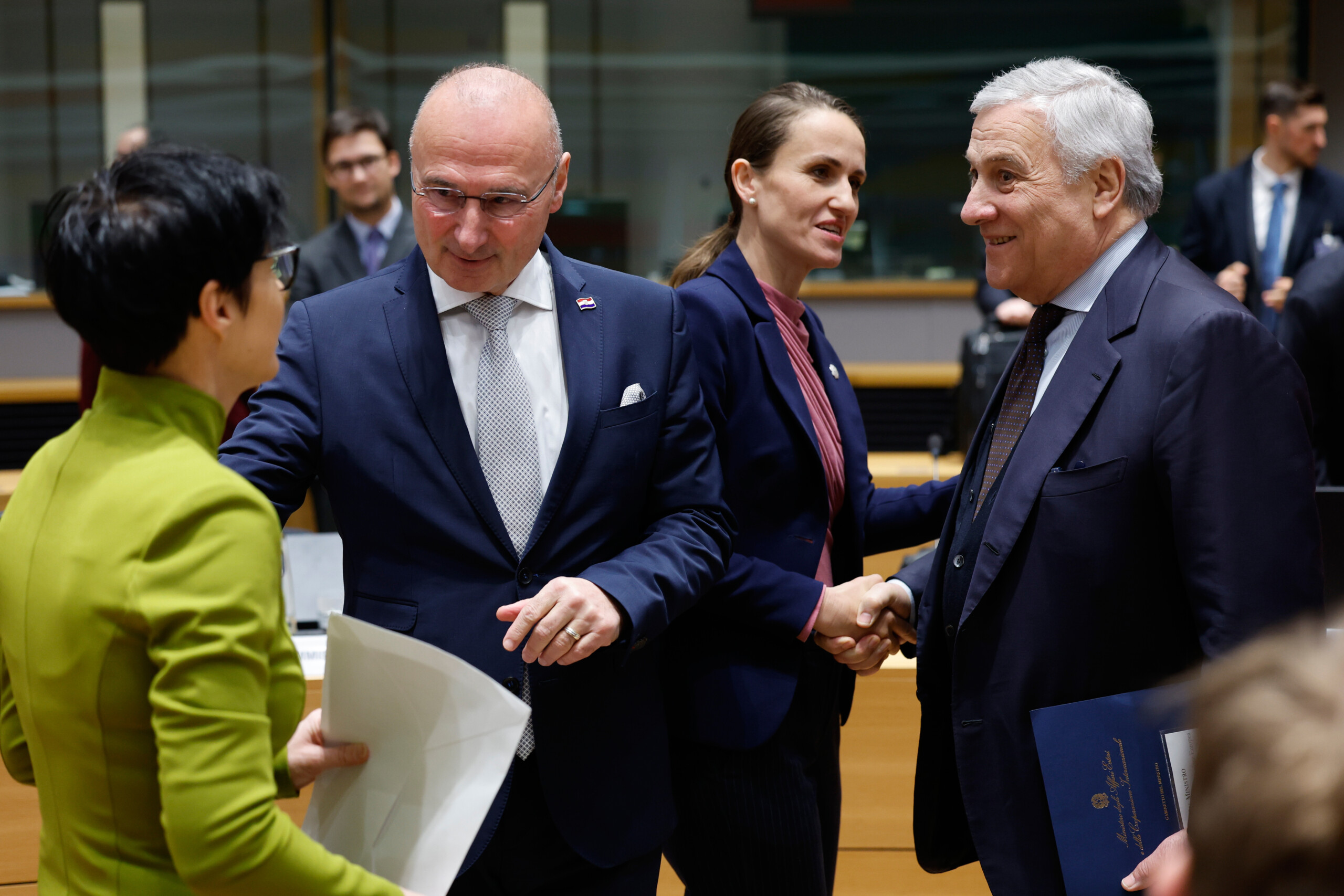 Romania, Tajani: ‘We condemn the Russian drone incursion; Moscow must commit to peace’ 1 romania tajani we condemn the russian drone incursion moscow must commit to peace scaled