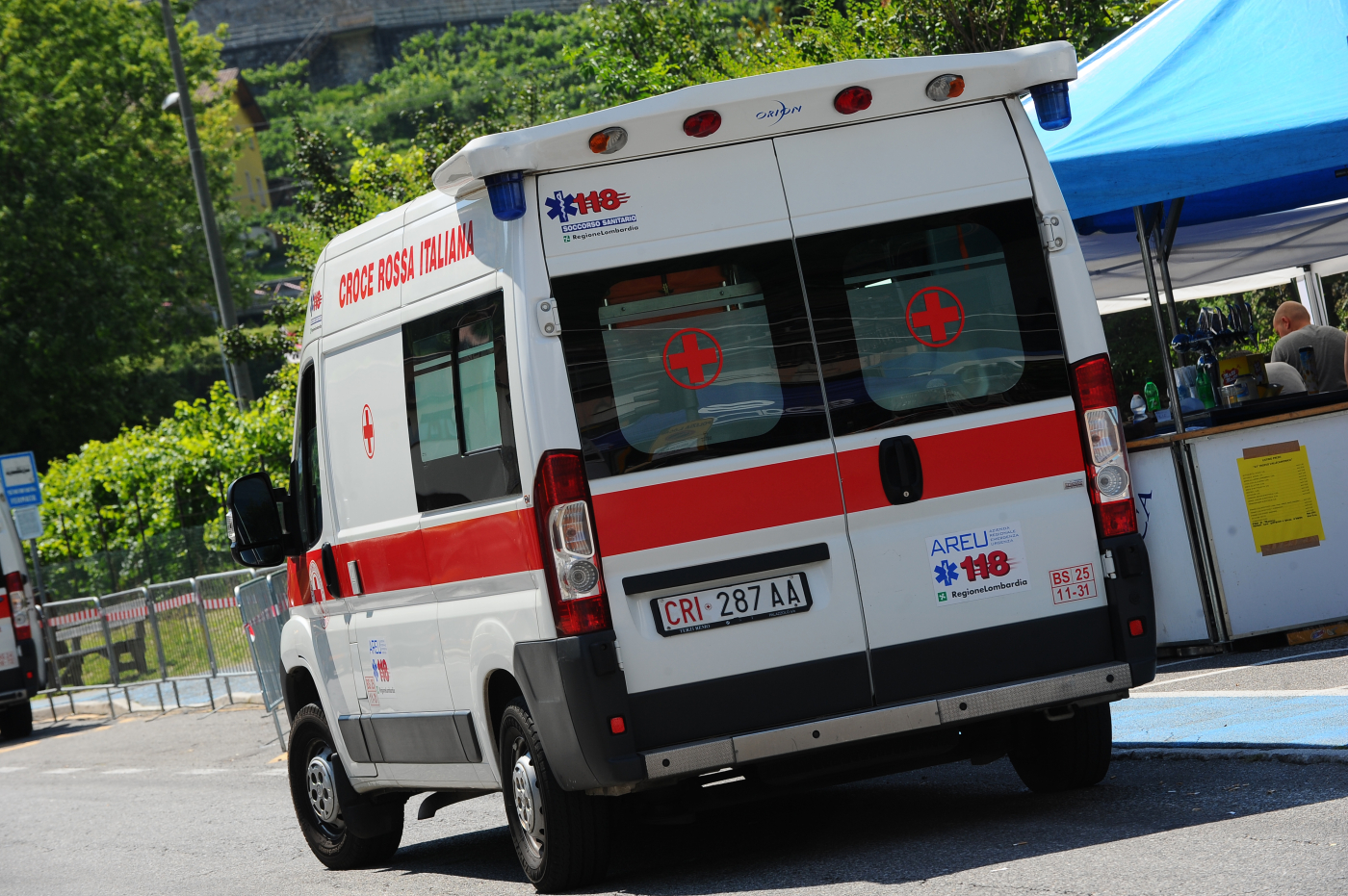 Rome: Suspects flee police stop in Ostia and hit two girls; arrested. Young victims suffer minor injuries 1 rome suspects flee police stop in ostia and hit two girls arrested young victims suffer minor injuries