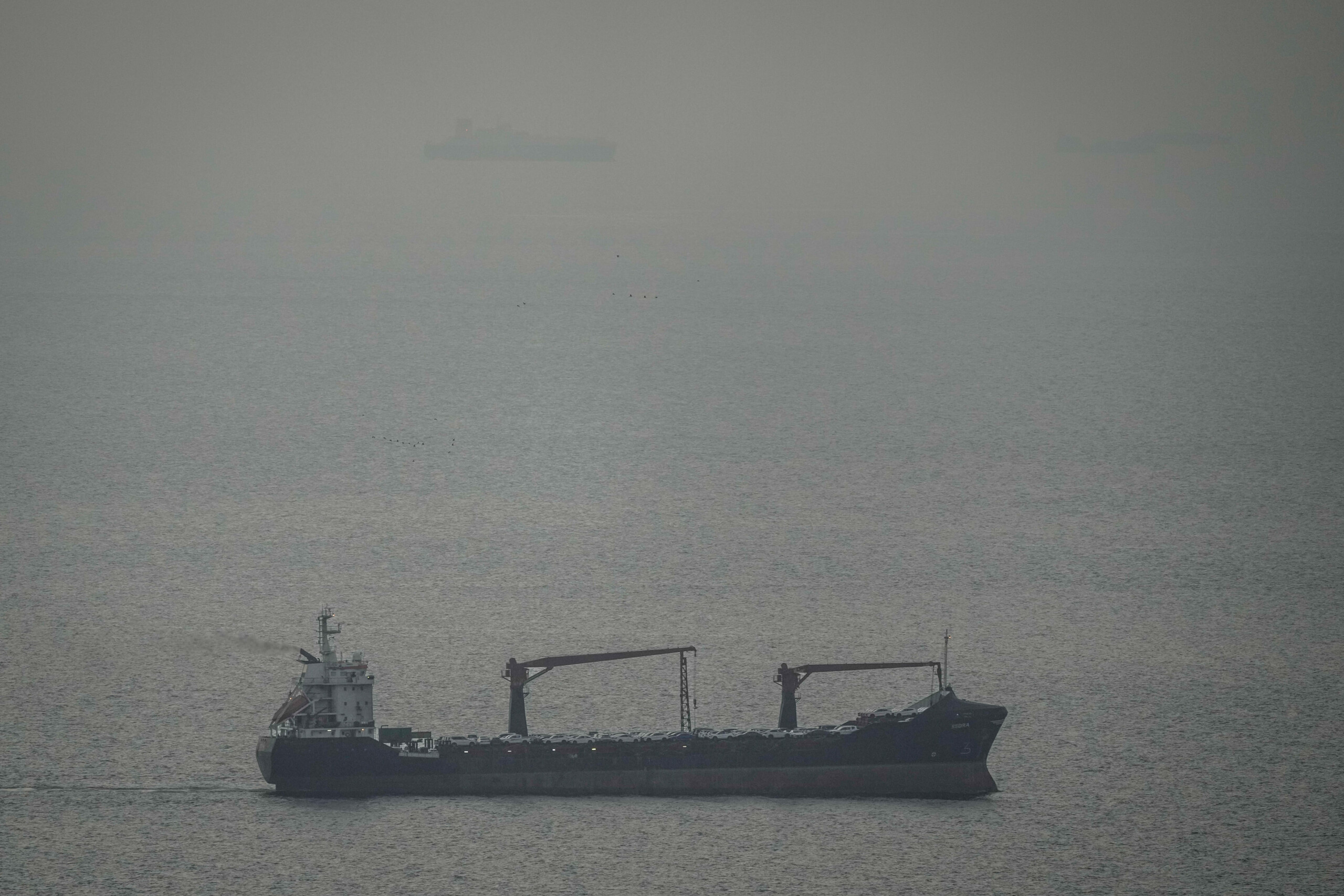 Iran, UK: "Cargo ship attacked in Persian Gulf off Iraq, massive explosion." 1 iran uk cargo ship attacked in persian gulf off iraq massive explosion scaled