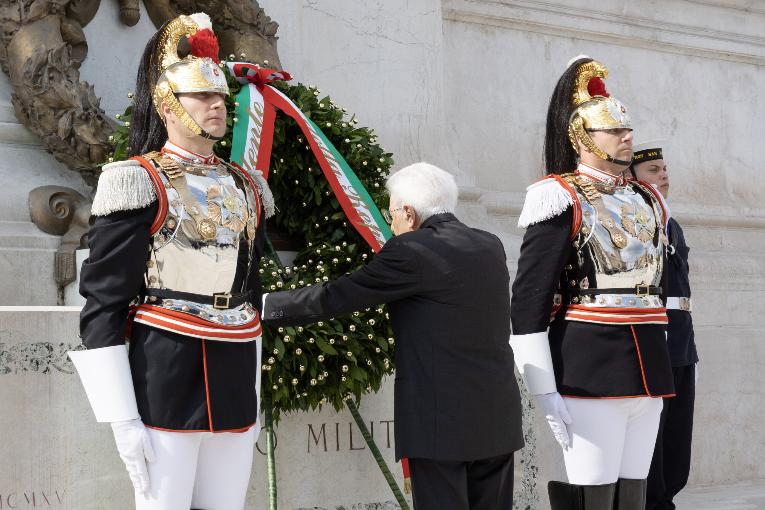 2 June: Mattarella pays tribute to the Unknown Soldier at the Altar of the Fatherland 1 2 june mattarella pays tribute to the unknown soldier at the altar of the fatherland scaled