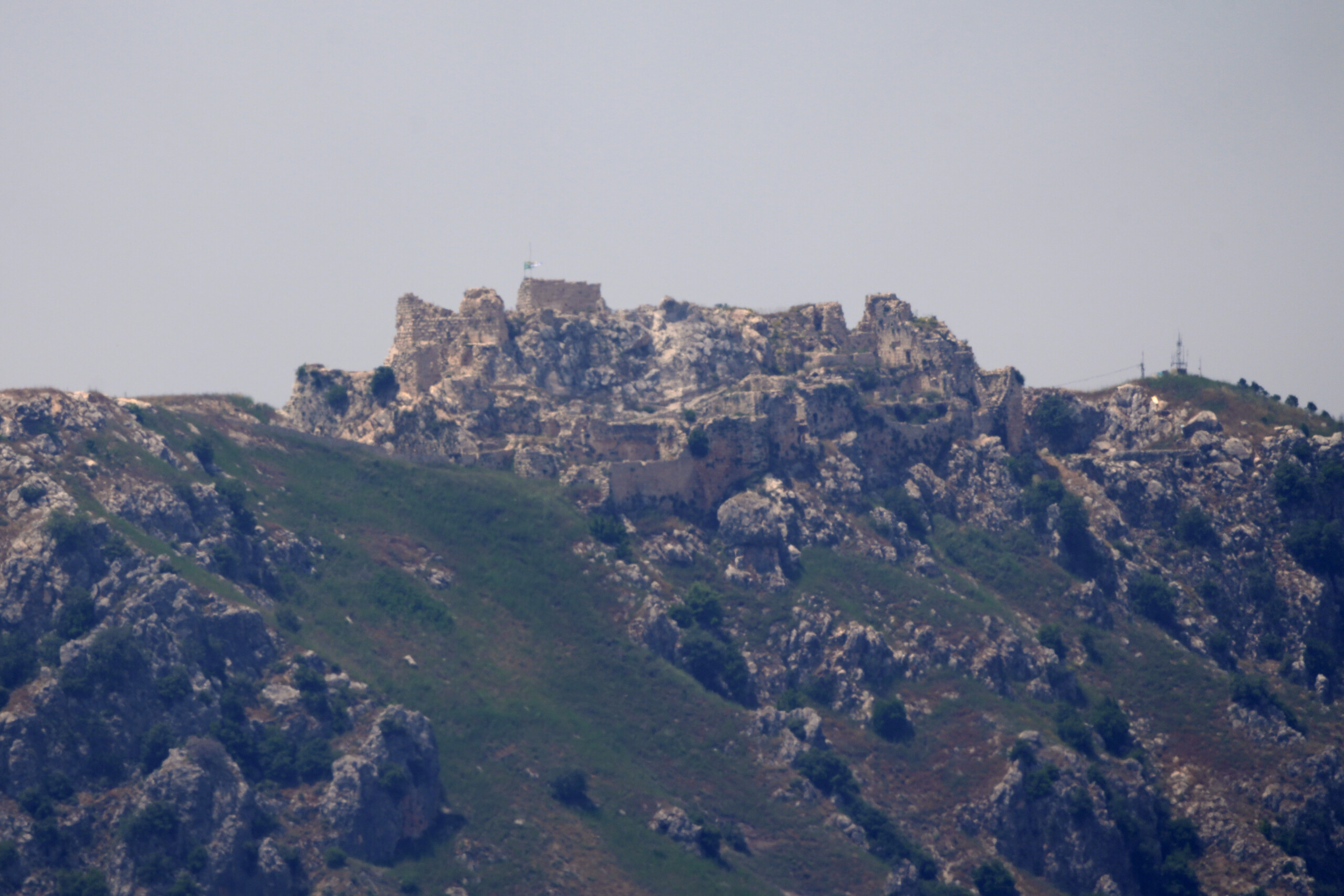 Lebanon: attacks on IDF soldiers near Beaufort Castle 1 lebanon attacks on idf soldiers near beaufort castle scaled