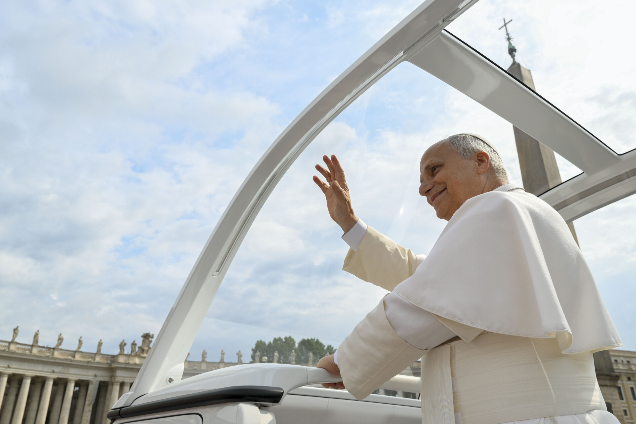 spain popes visit to cost e25 million with an economic return of over e150 million scaled