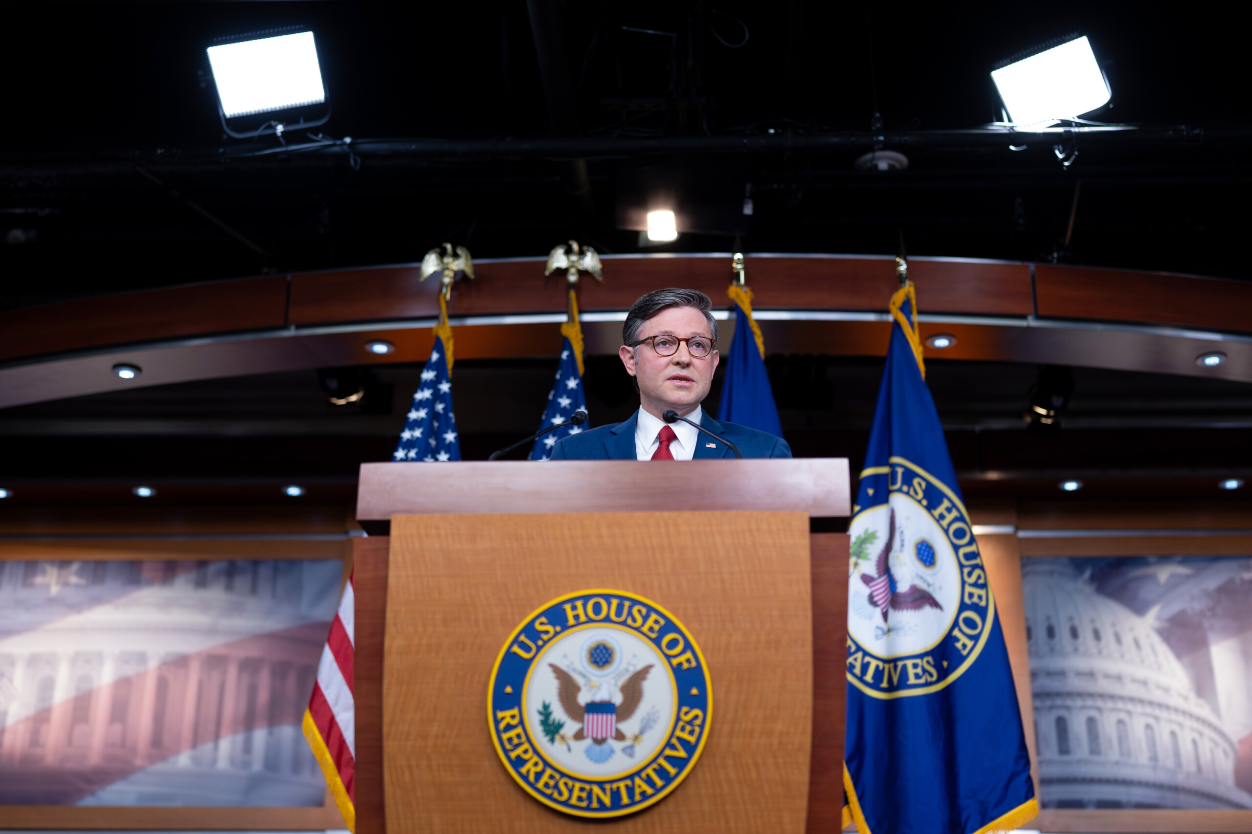 us senate approves 70bn package for trumps immigration crackdown scaled