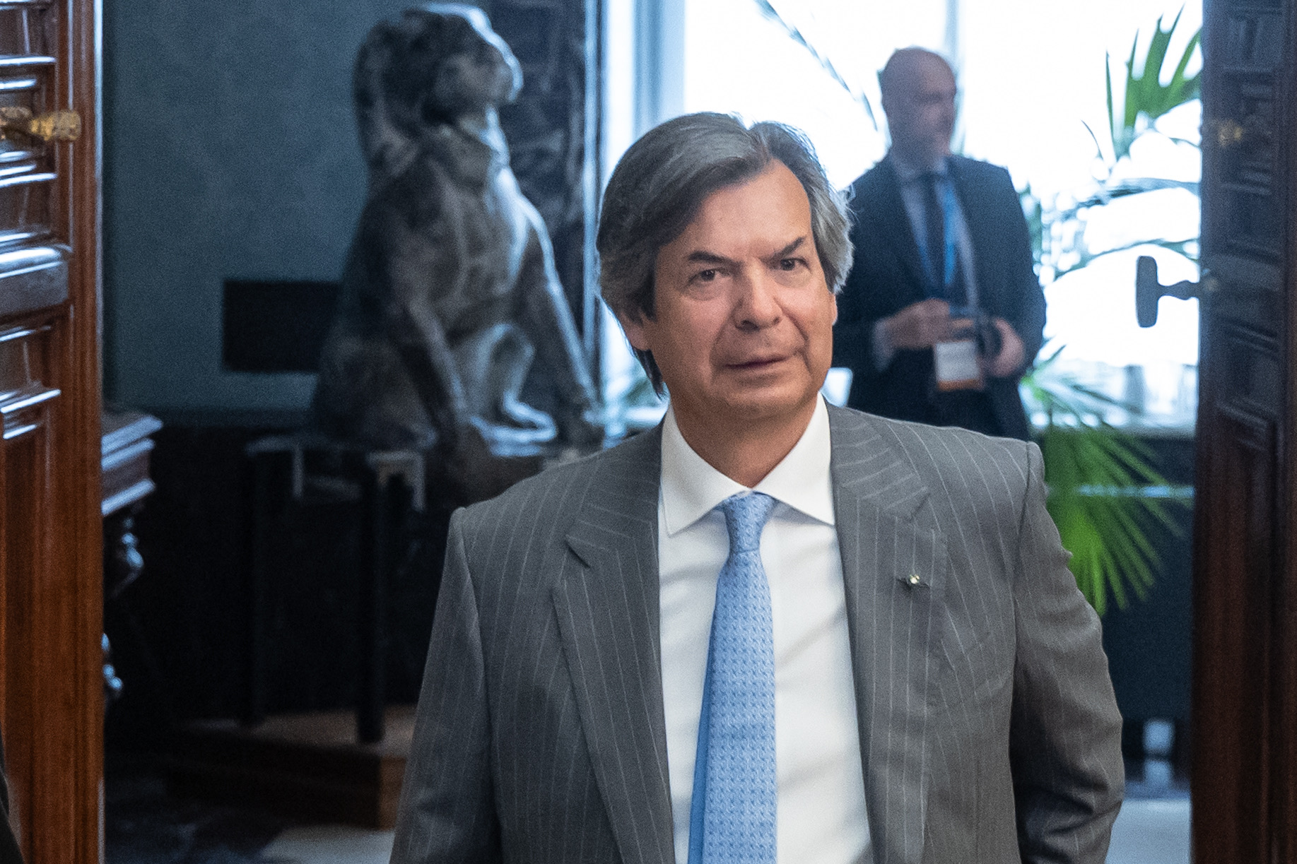 mps messina lovaglio has done an excellent job but he cannot be the future