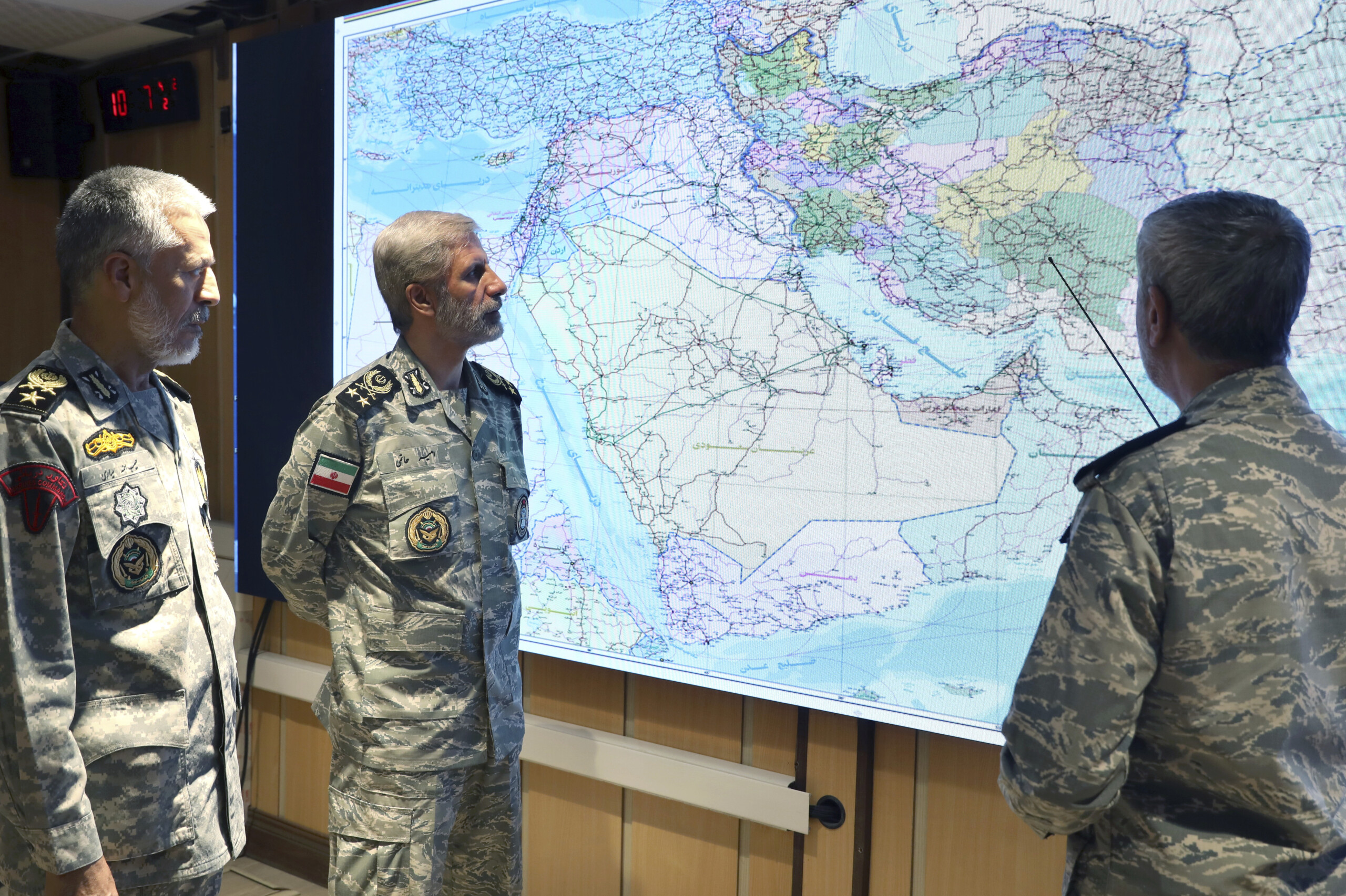 iran revolutionary guards warn trump the region will become your hell scaled