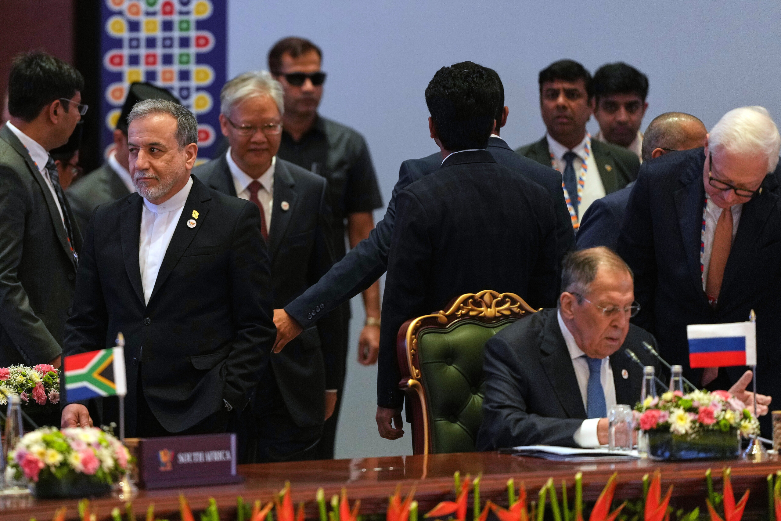 Iran, media: Araghchi and the Tehran delegation are due to visit Pakistan tomorrow 1 iran media araghchi and the tehran delegation are due to visit pakistan tomorrow scaled